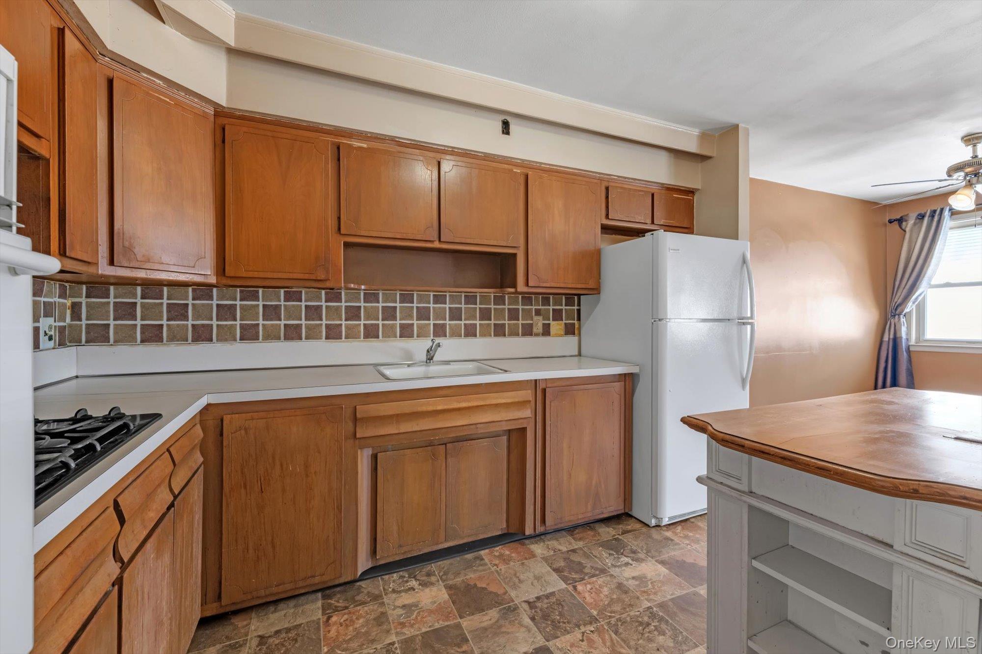 Single Family 25th Queens, NY 11354, MLS-970638-4