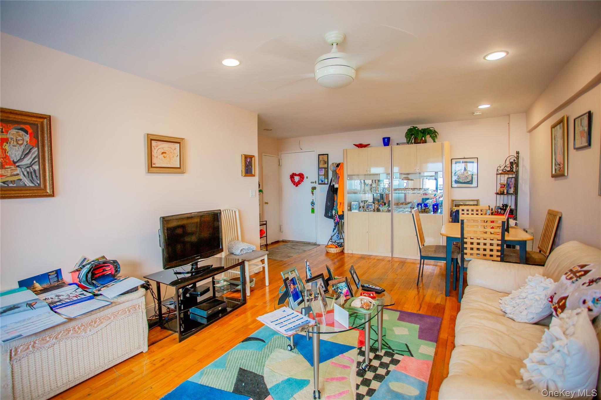 Coop Broadway  Nassau County, NY 11561, MLS-970645-5