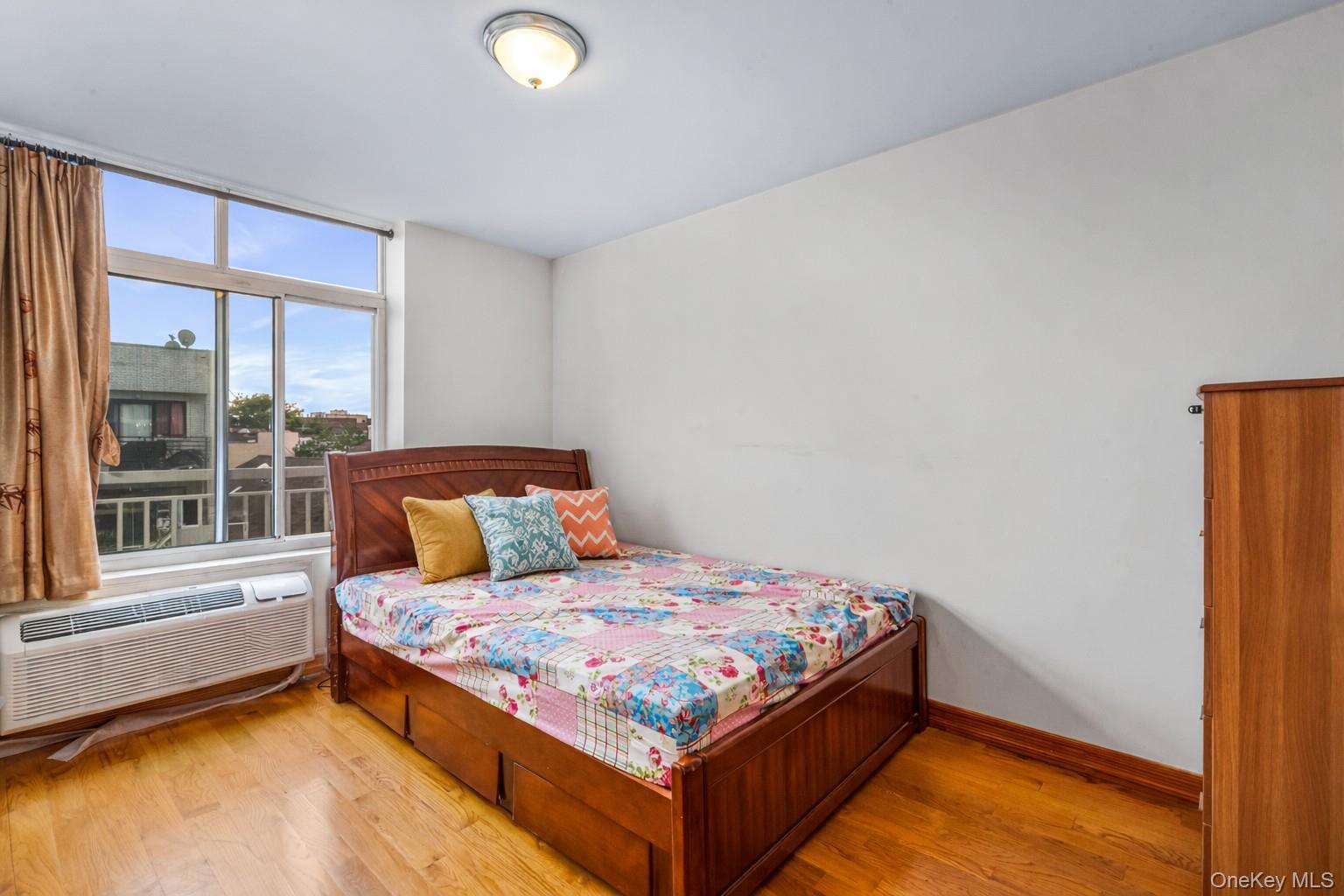 Condo 111th  Queens, NY 11368, MLS-970650-14