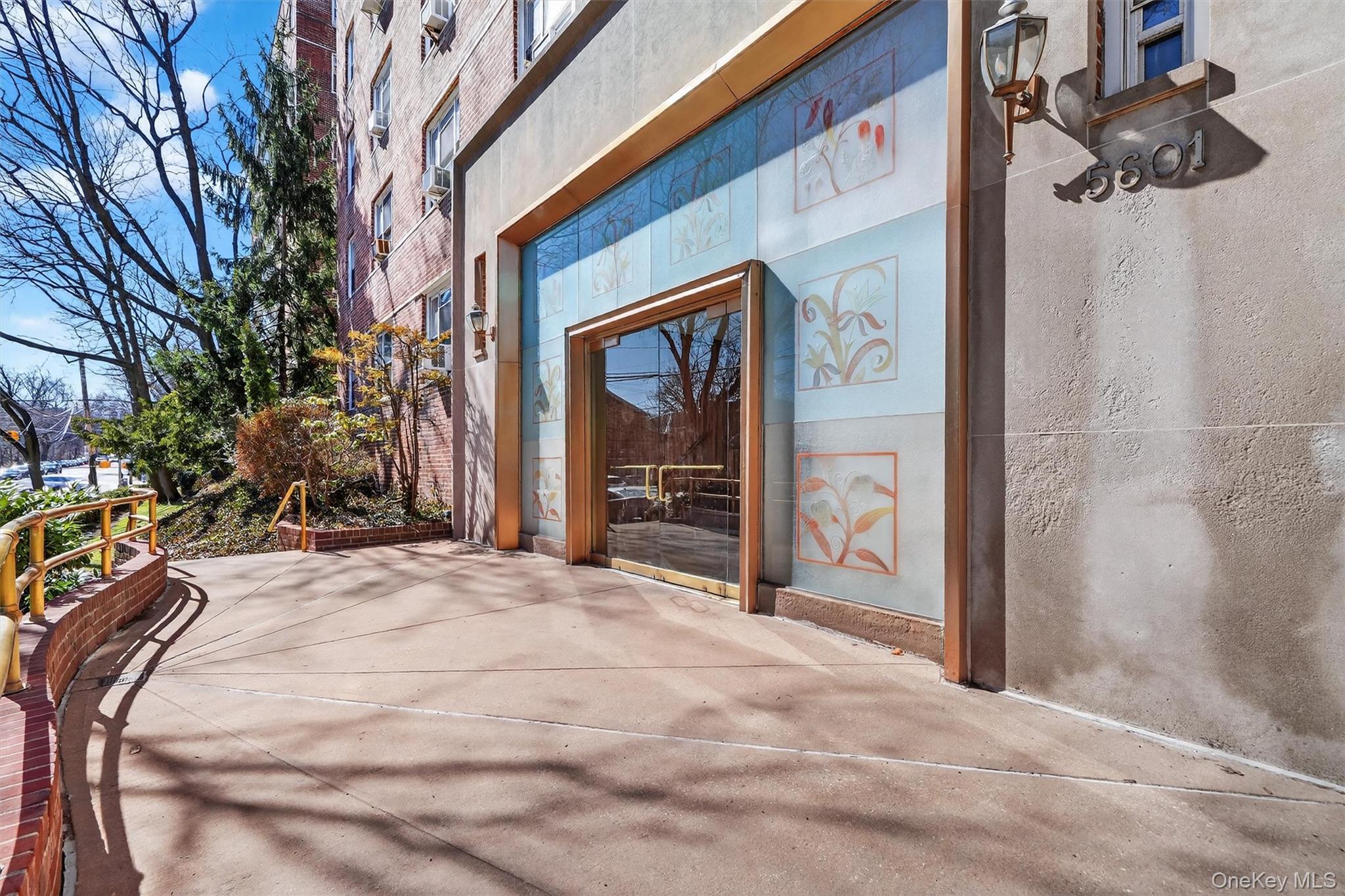 Coop Riverdale  Bronx, NY 10471, MLS-970654-3