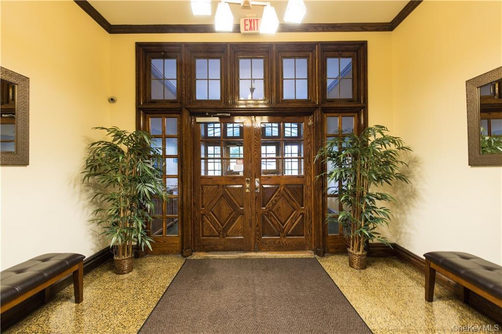 Coop Hartsdale  Westchester County, NY 10530, MLS-970687-14