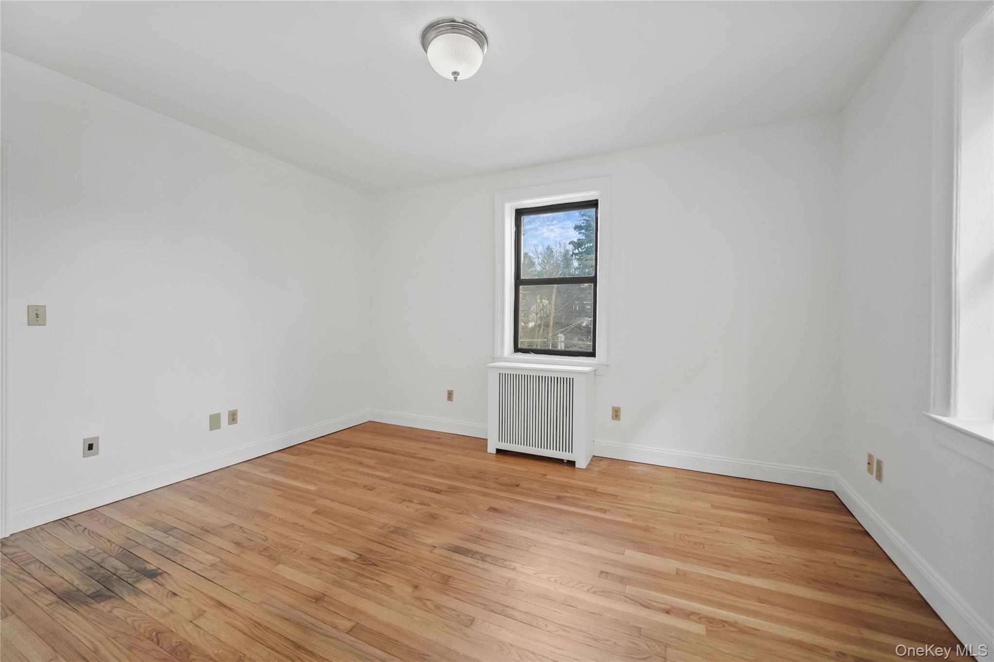 Coop Hartsdale  Westchester County, NY 10530, MLS-970687-9