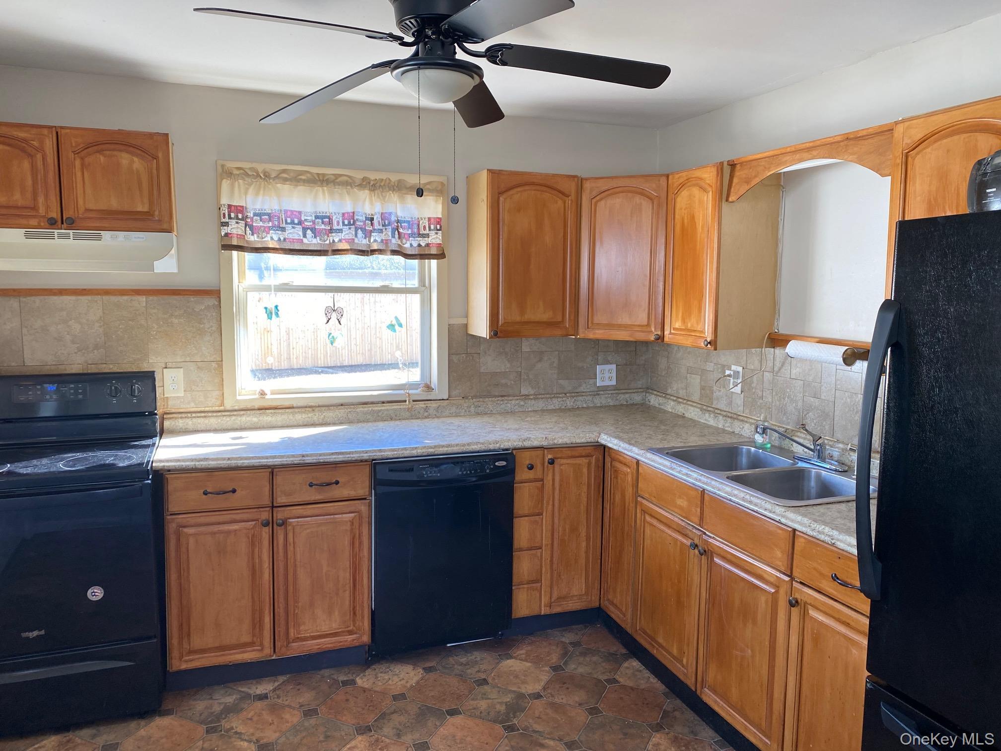 Single Family Beechwood  Suffolk County, NY 11967, MLS-970725-12