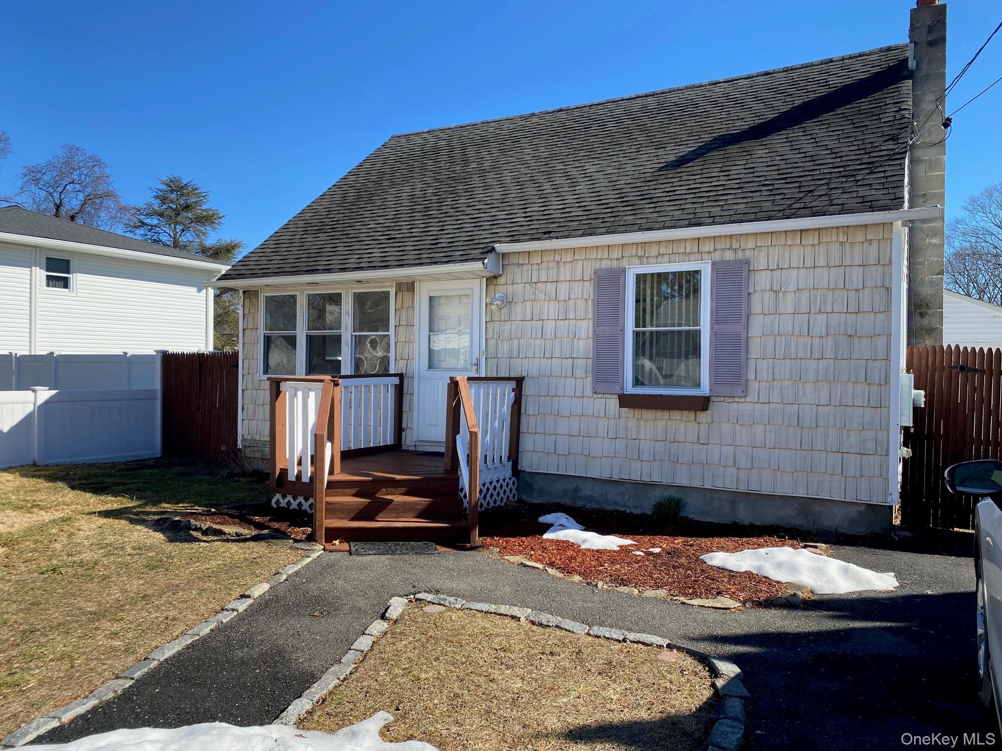 Single Family Beechwood  Suffolk County, NY 11967, MLS-970725-2