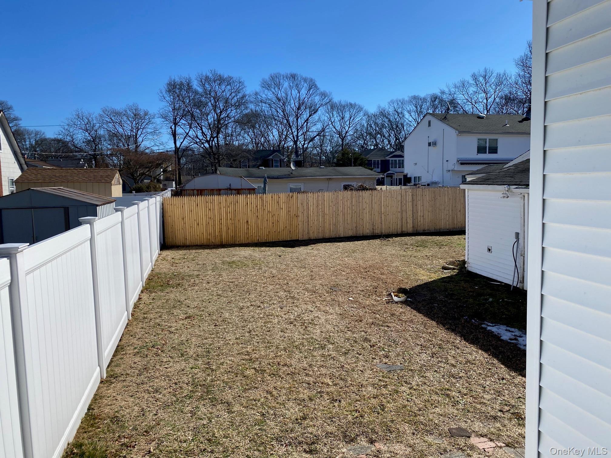 Single Family Beechwood  Suffolk County, NY 11967, MLS-970725-6