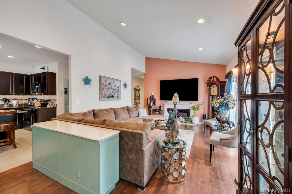 Single Family Flower  Suffolk County, NY 11967, MLS-970737-15