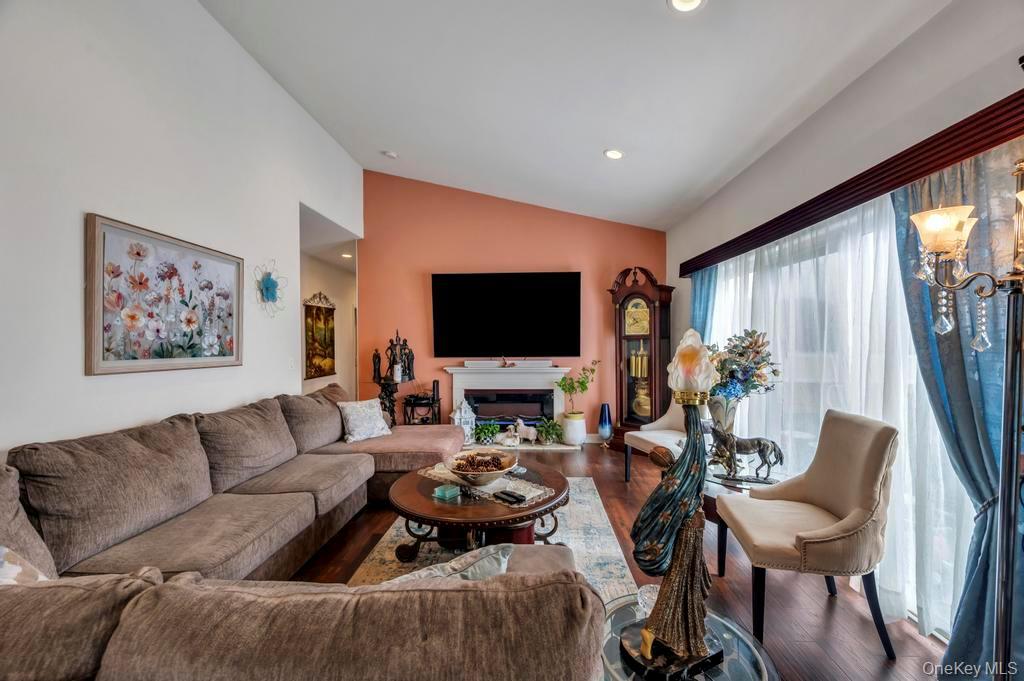 Single Family Flower  Suffolk County, NY 11967, MLS-970737-16