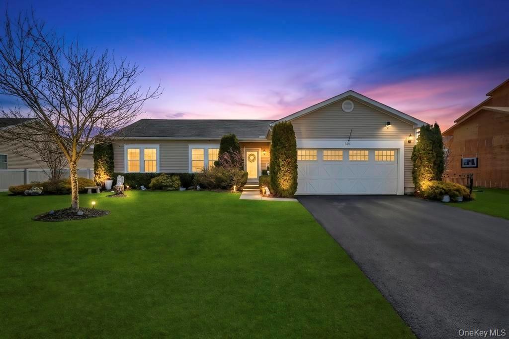 Single Family Flower  Suffolk County, NY 11967, MLS-970737-2