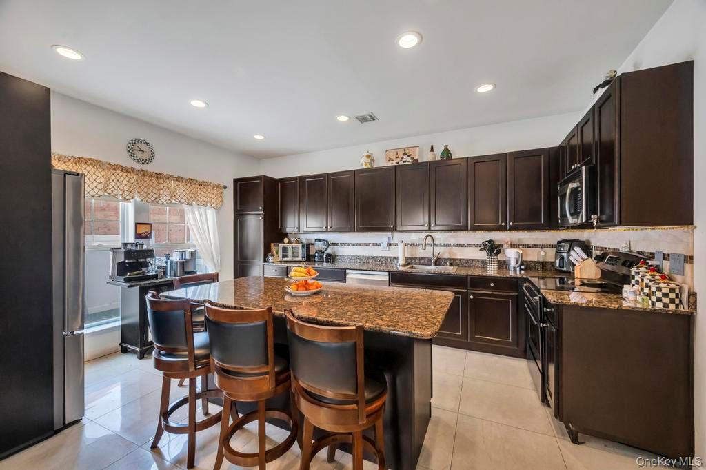 Single Family Flower  Suffolk County, NY 11967, MLS-970737-20