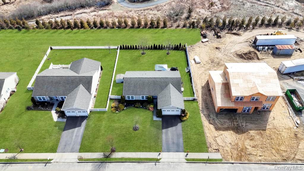 Single Family Flower  Suffolk County, NY 11967, MLS-970737-36