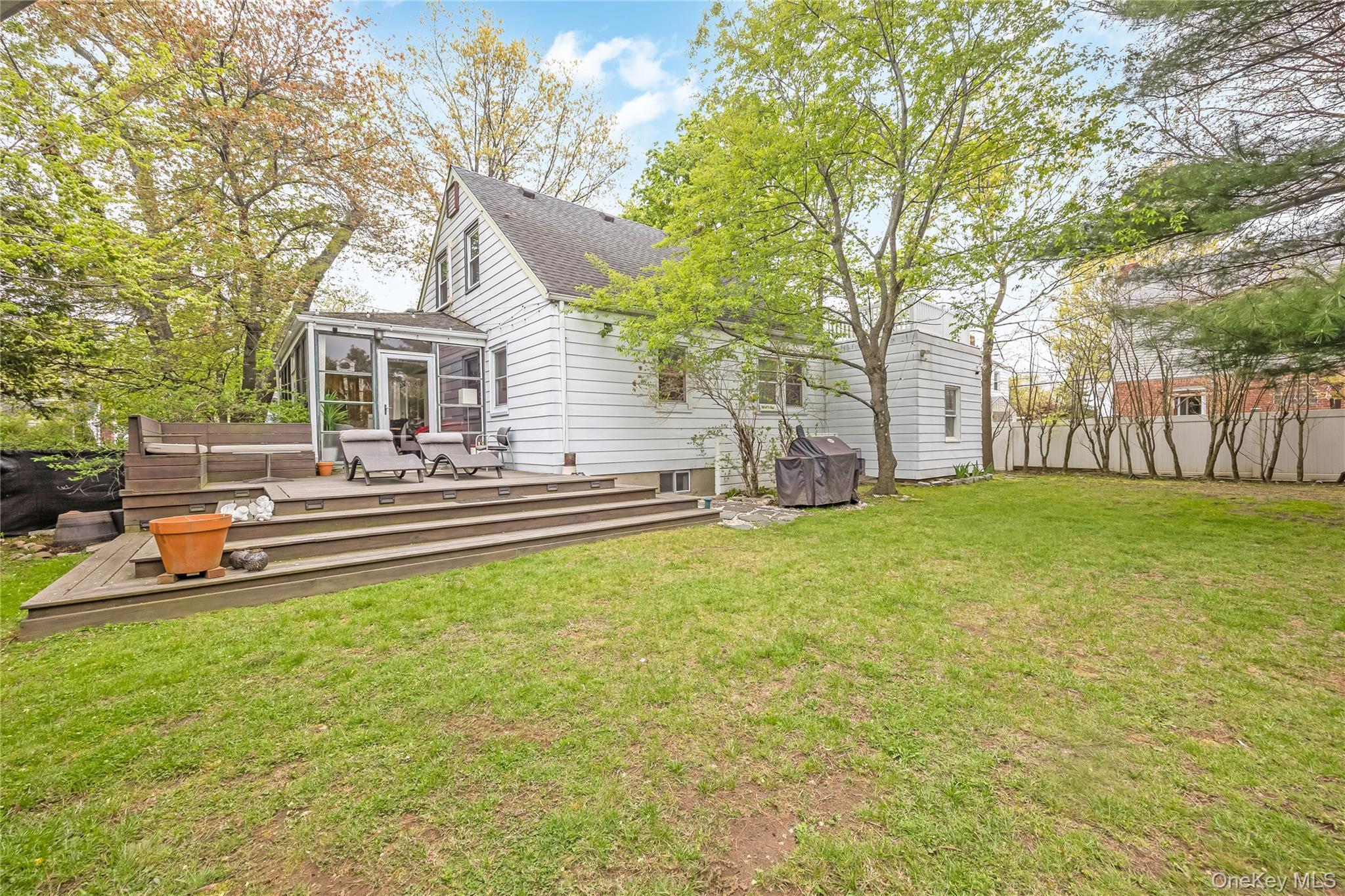 Single Family Franklin  Nassau County, NY 11565, MLS-970751-6