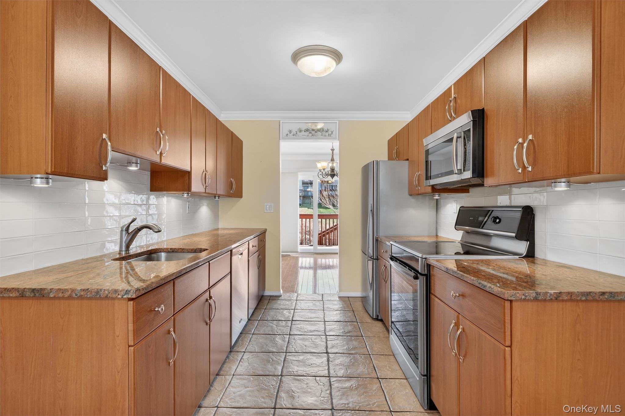 Condo Club Westchester County, NY 10562, MLS-970761-8