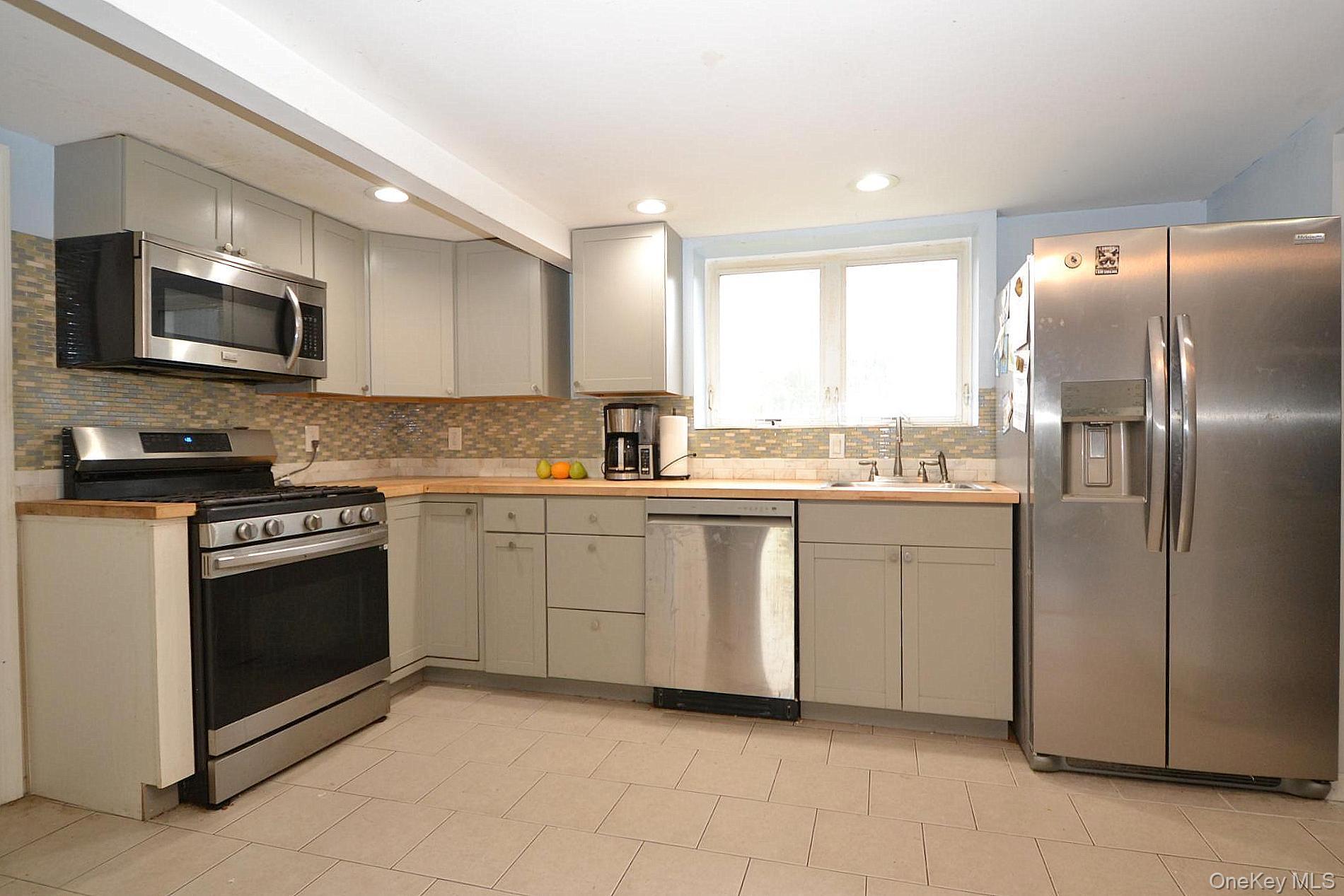 Single Family Fuller Avenue Suffolk County, NY 11751, MLS-970763-4