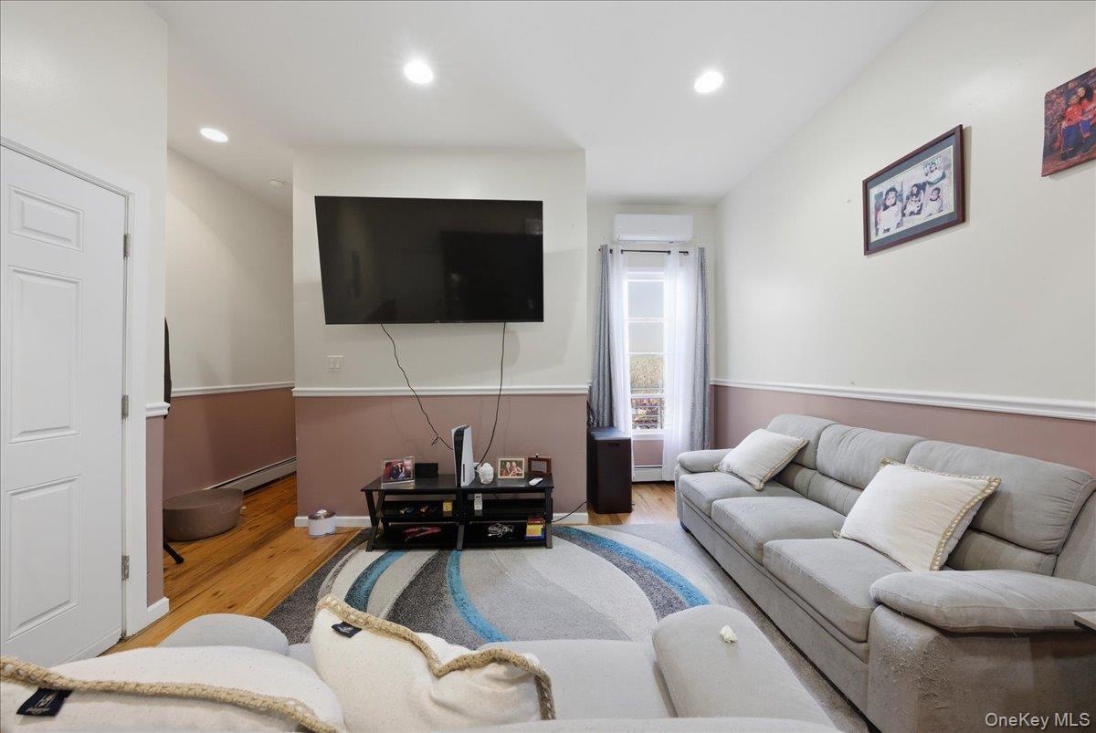 Single Family Findlay  Bronx, NY 10456, MLS-970775-16