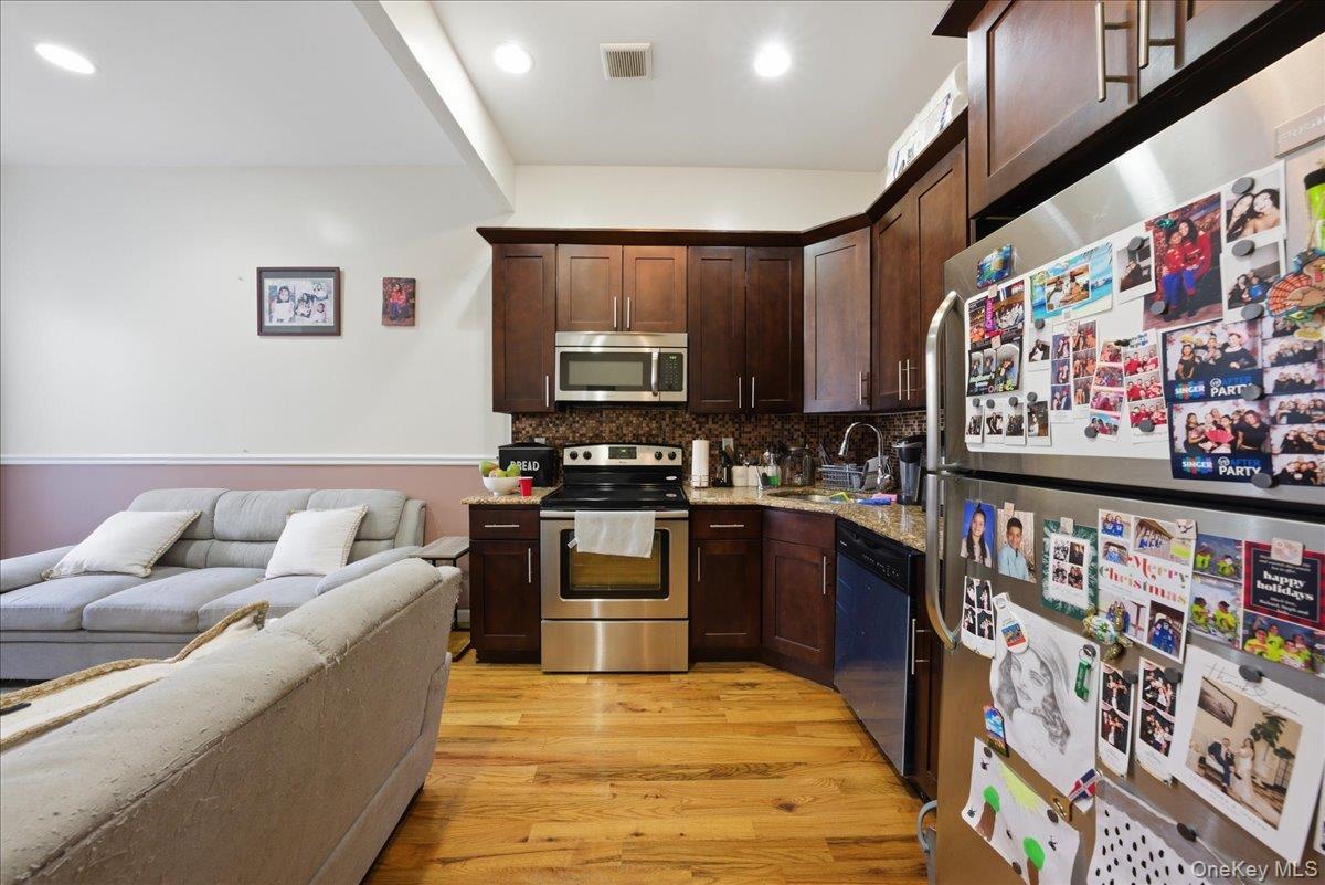 Single Family Findlay  Bronx, NY 10456, MLS-970775-17