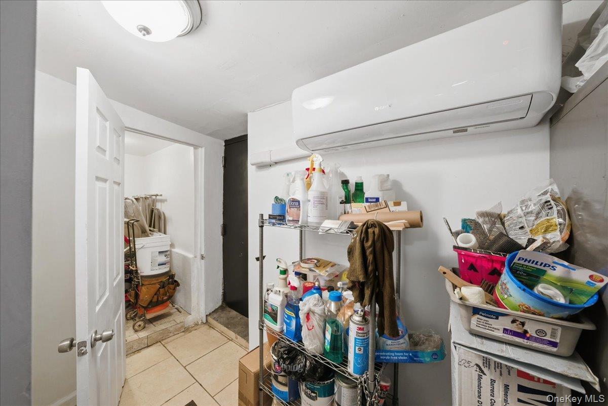 Single Family Findlay  Bronx, NY 10456, MLS-970775-26