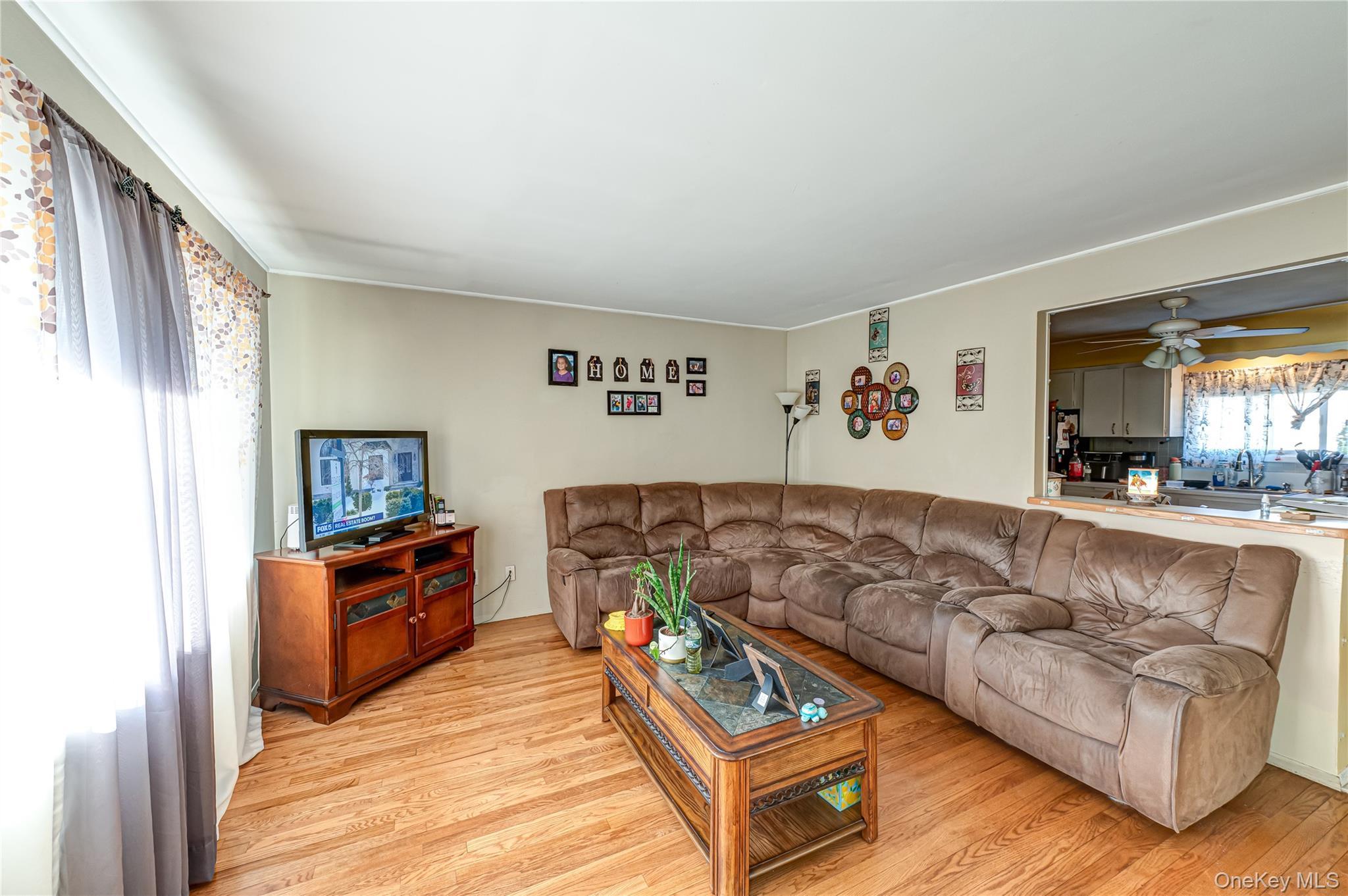 Single Family Atlantic  Suffolk County, NY 11706, MLS-970785-2