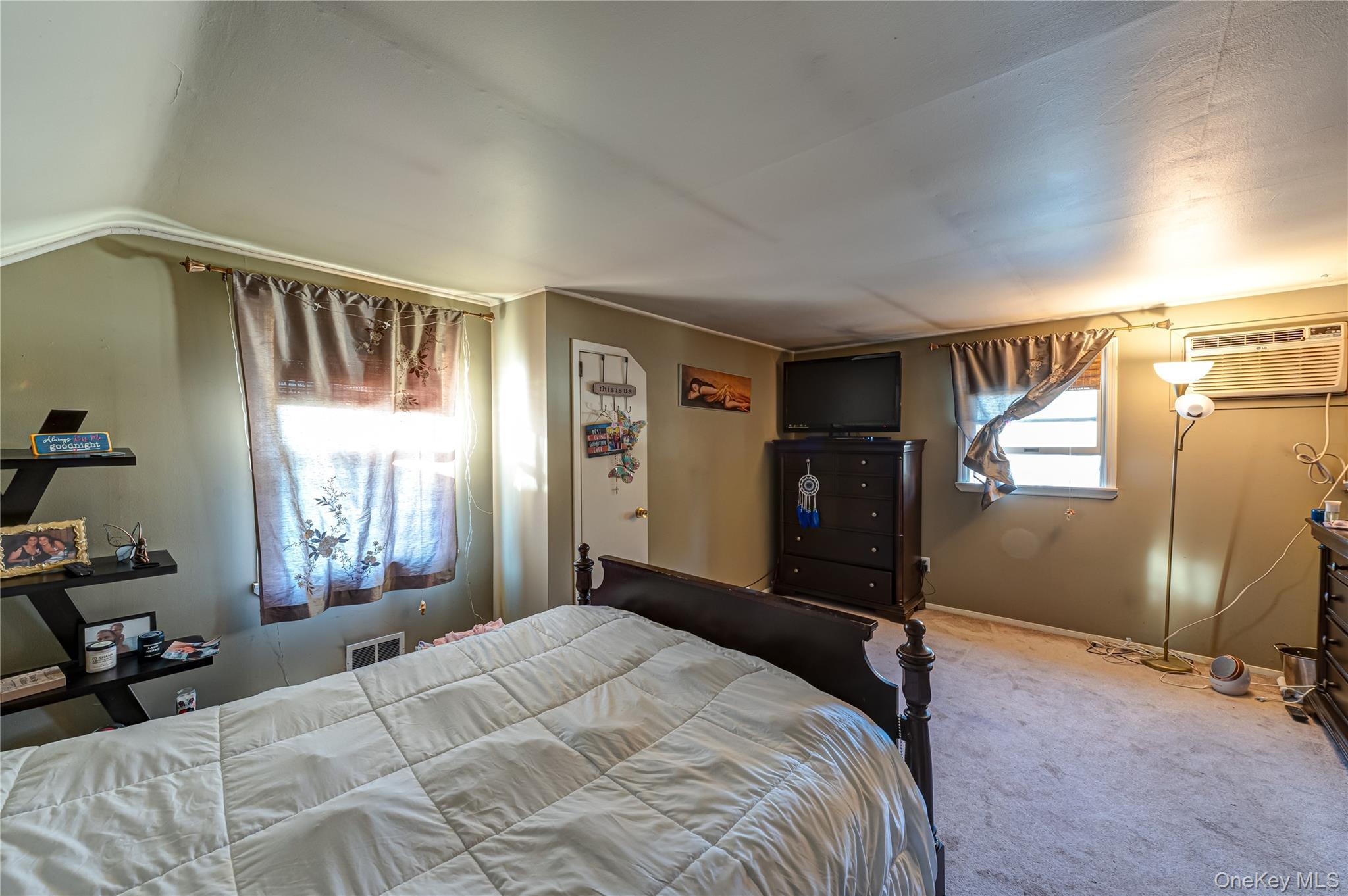 Single Family Atlantic  Suffolk County, NY 11706, MLS-970785-7