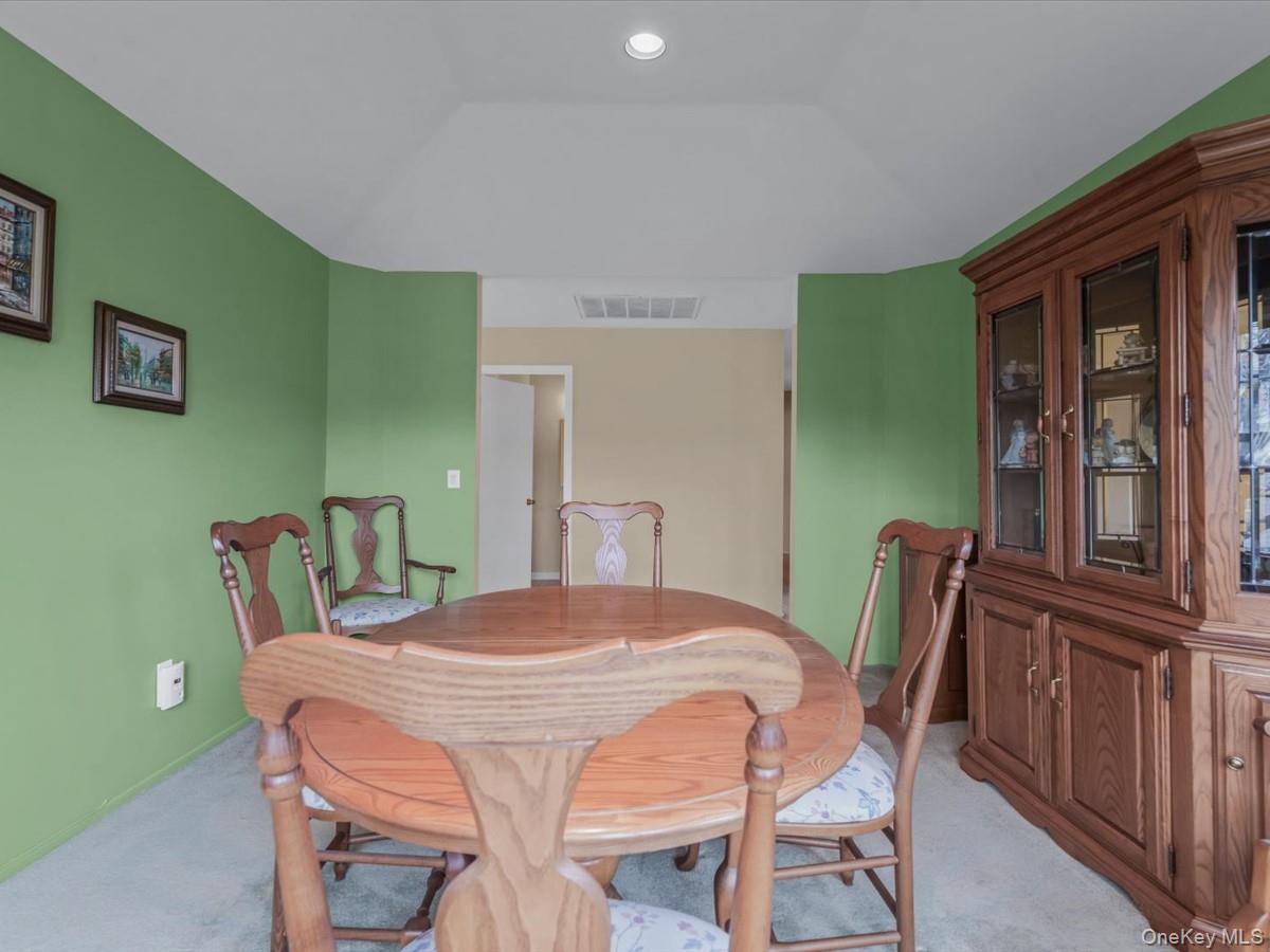 Condo Lakebridge Suffolk County, NY 11754, MLS-970789-16