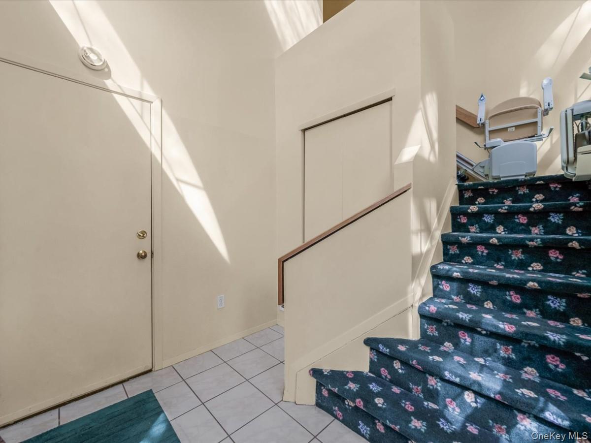 Condo Lakebridge Suffolk County, NY 11754, MLS-970789-19