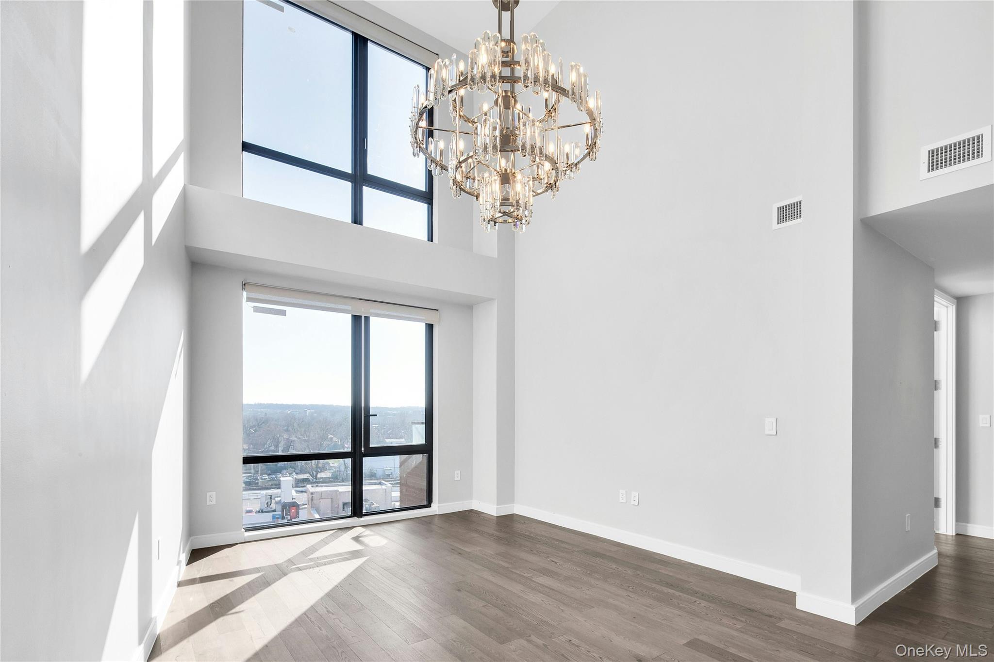 Condo Queens  Queens, NY 11375, MLS-970793-12