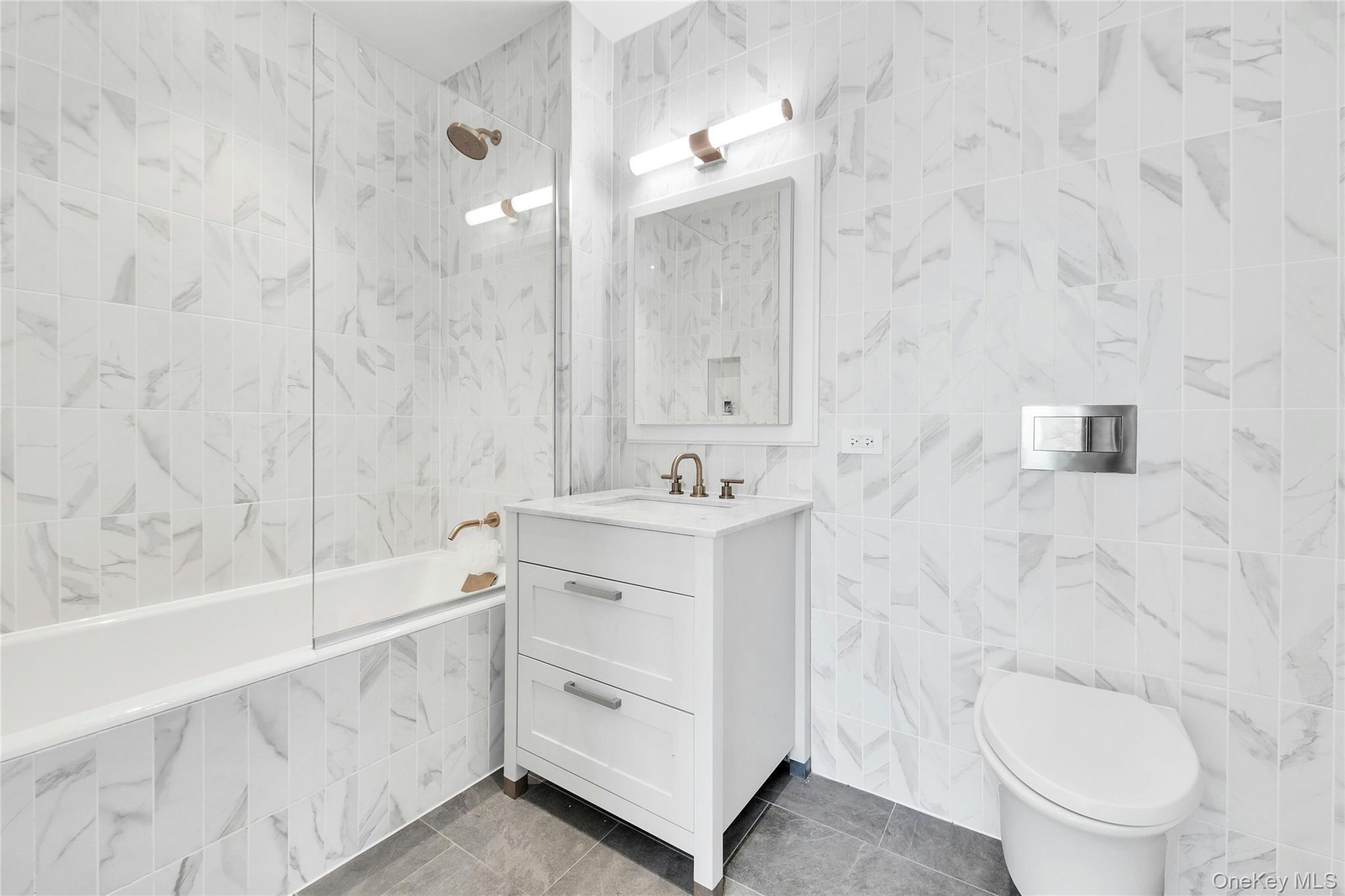 Condo Queens  Queens, NY 11375, MLS-970793-19