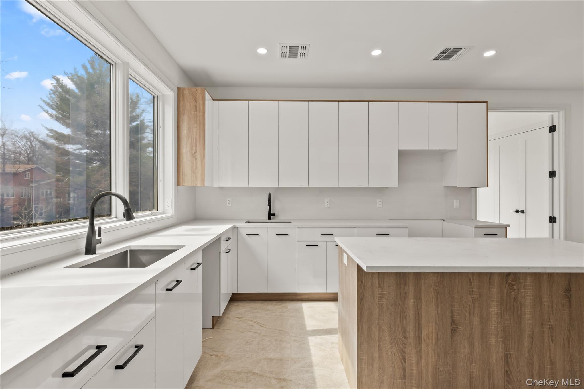 Condo Warren  Rockland County, NY 10952, MLS-970796-15