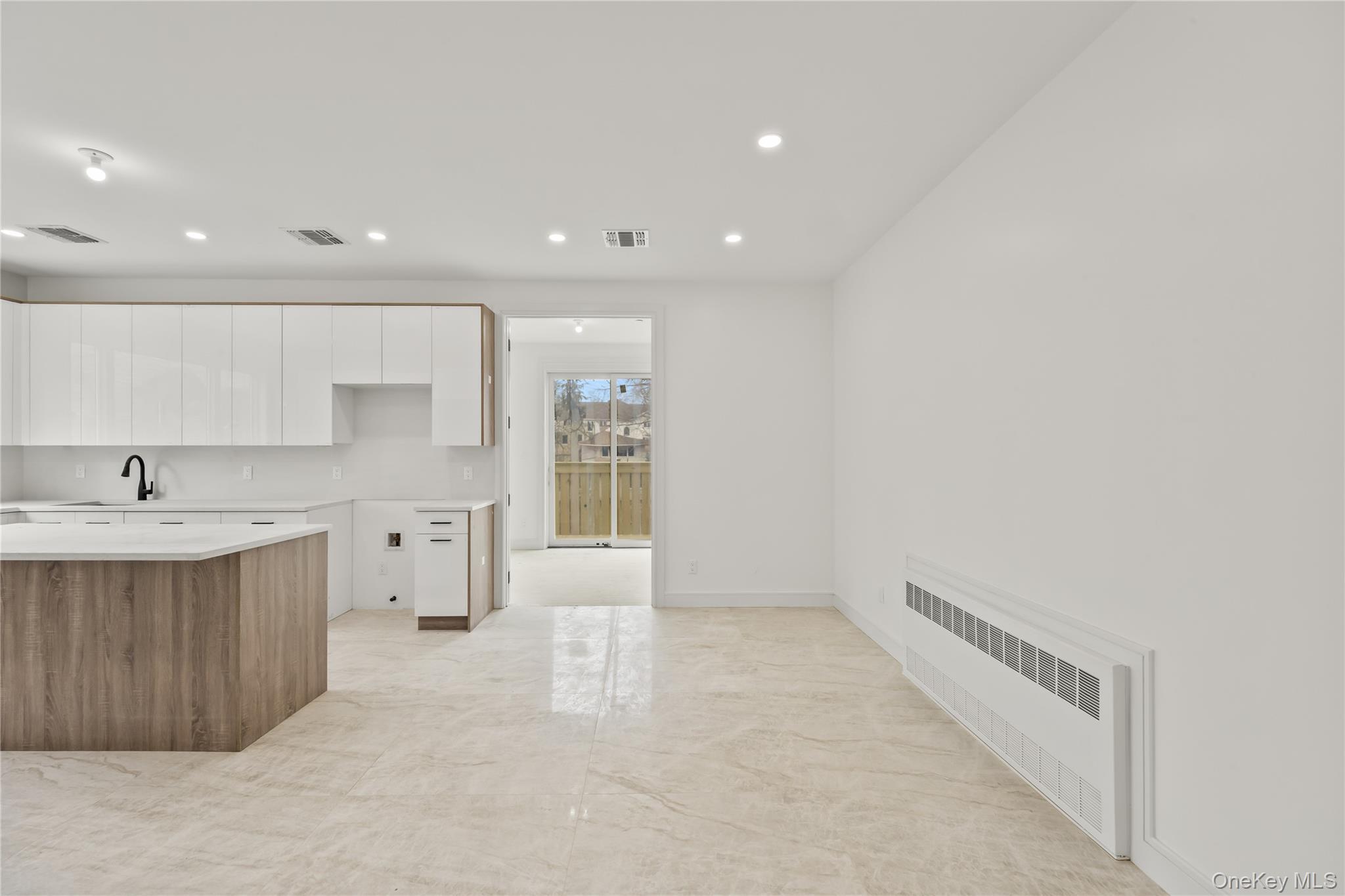 Condo Warren  Rockland County, NY 10952, MLS-970796-17