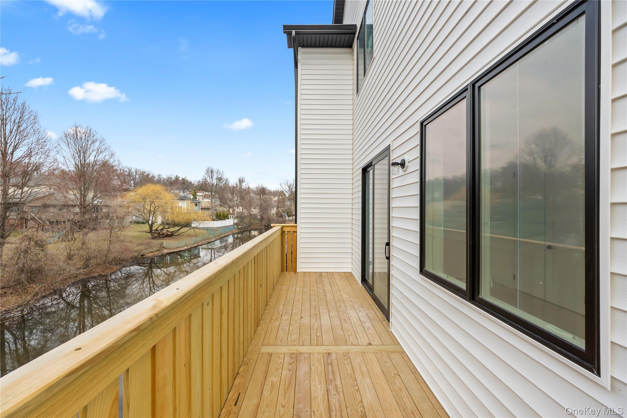 Condo Warren  Rockland County, NY 10952, MLS-970796-21