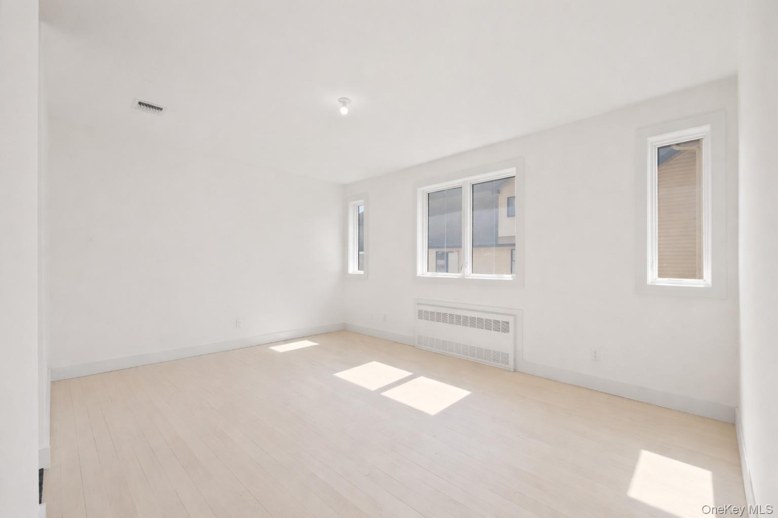 Condo Warren  Rockland County, NY 10952, MLS-970796-23