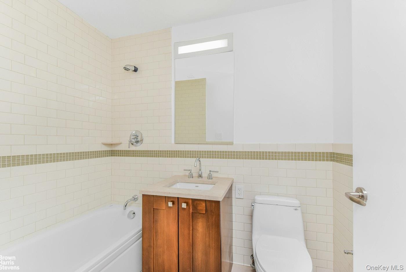 Condo 237th  Bronx, NY 10463, MLS-970817-5