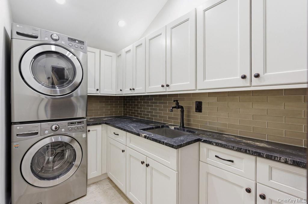 Single Family 83rd  Queens, NY 11414, MLS-970841-27