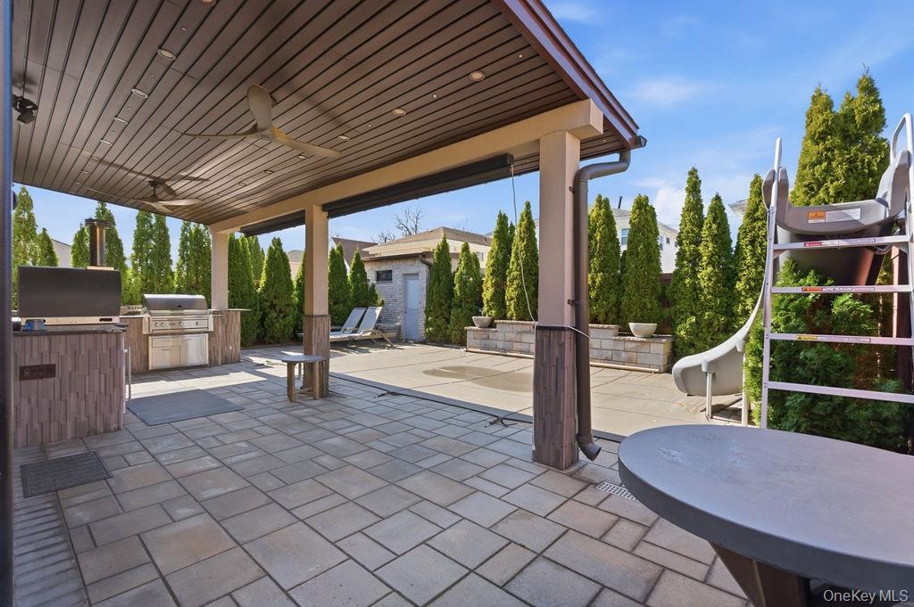 Single Family 83rd  Queens, NY 11414, MLS-970841-32