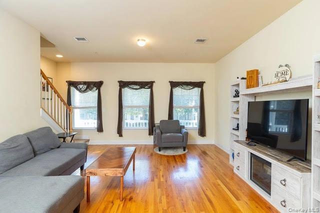 Condo Barley Suffolk County, NY 11772, MLS-970853-9