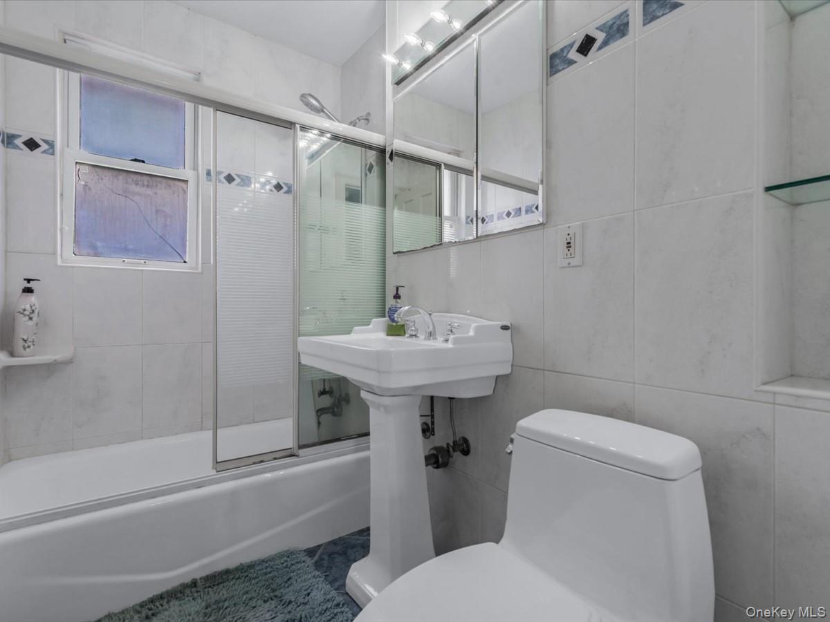 Single Family 116th  Queens, NY 11356, MLS-970866-10