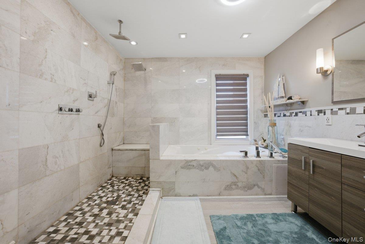 Single Family Carpenter  Bronx, NY 10470, MLS-970890-11