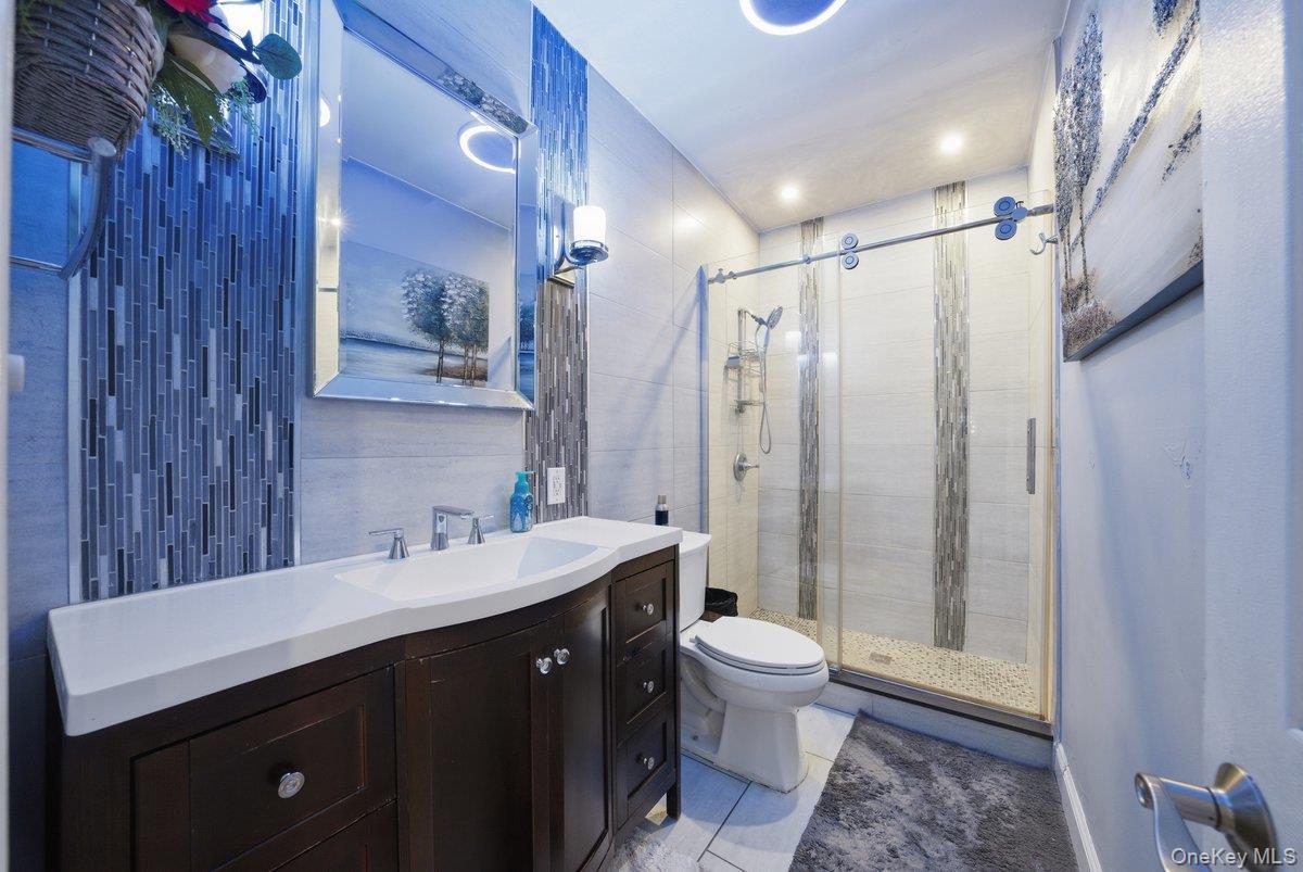 Single Family Carpenter  Bronx, NY 10470, MLS-970890-13