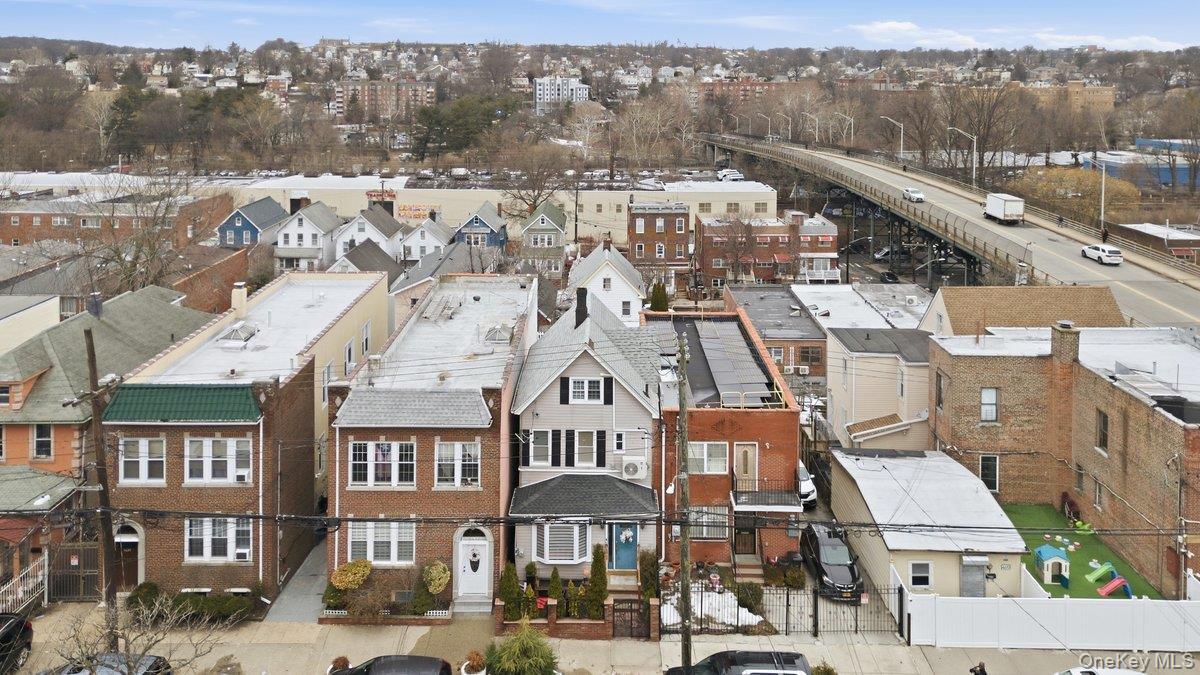 Single Family Carpenter  Bronx, NY 10470, MLS-970890-29