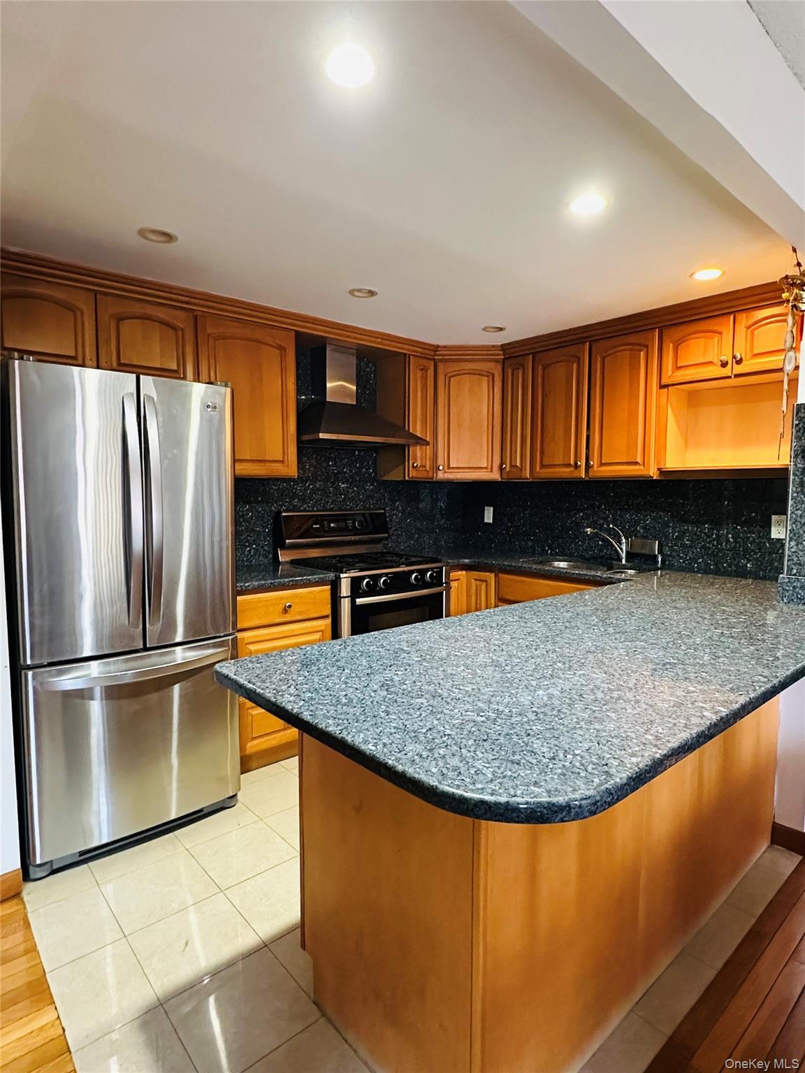 Condo Maple  Queens, NY 11355, MLS-970931-4