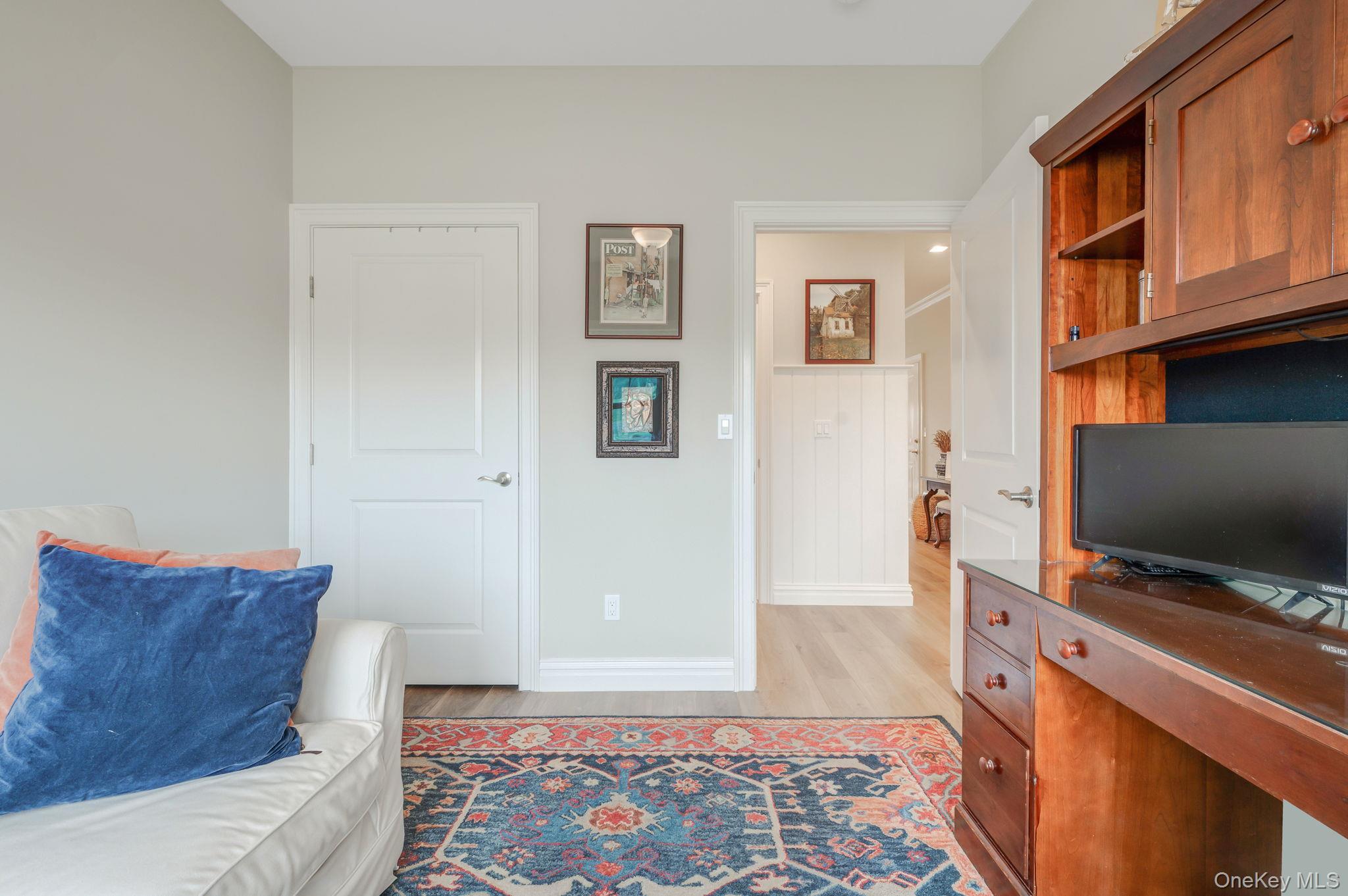 Condo Fox Hill Suffolk County, NY 11933, MLS-970952-22