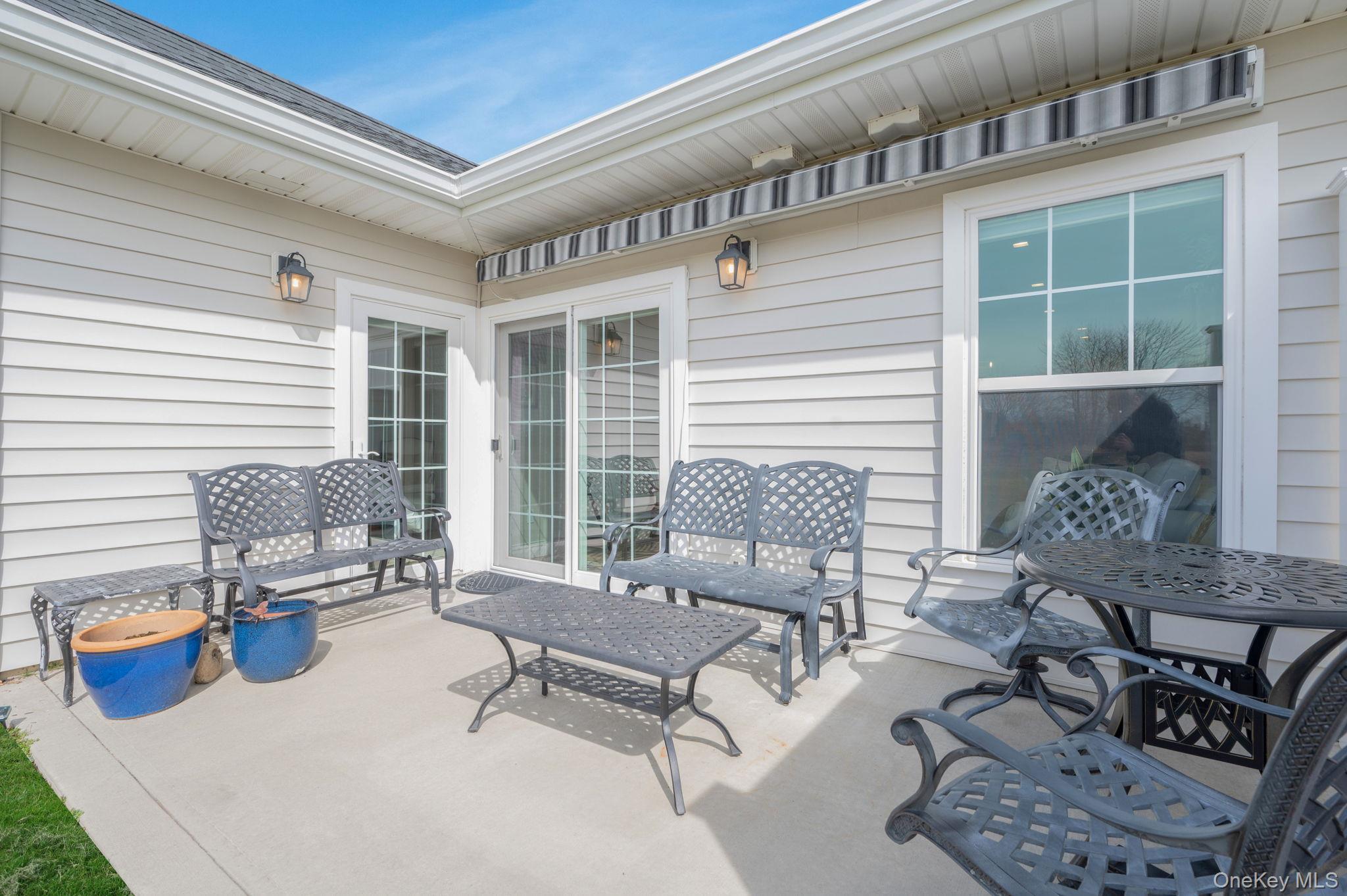 Condo Fox Hill Suffolk County, NY 11933, MLS-970952-27