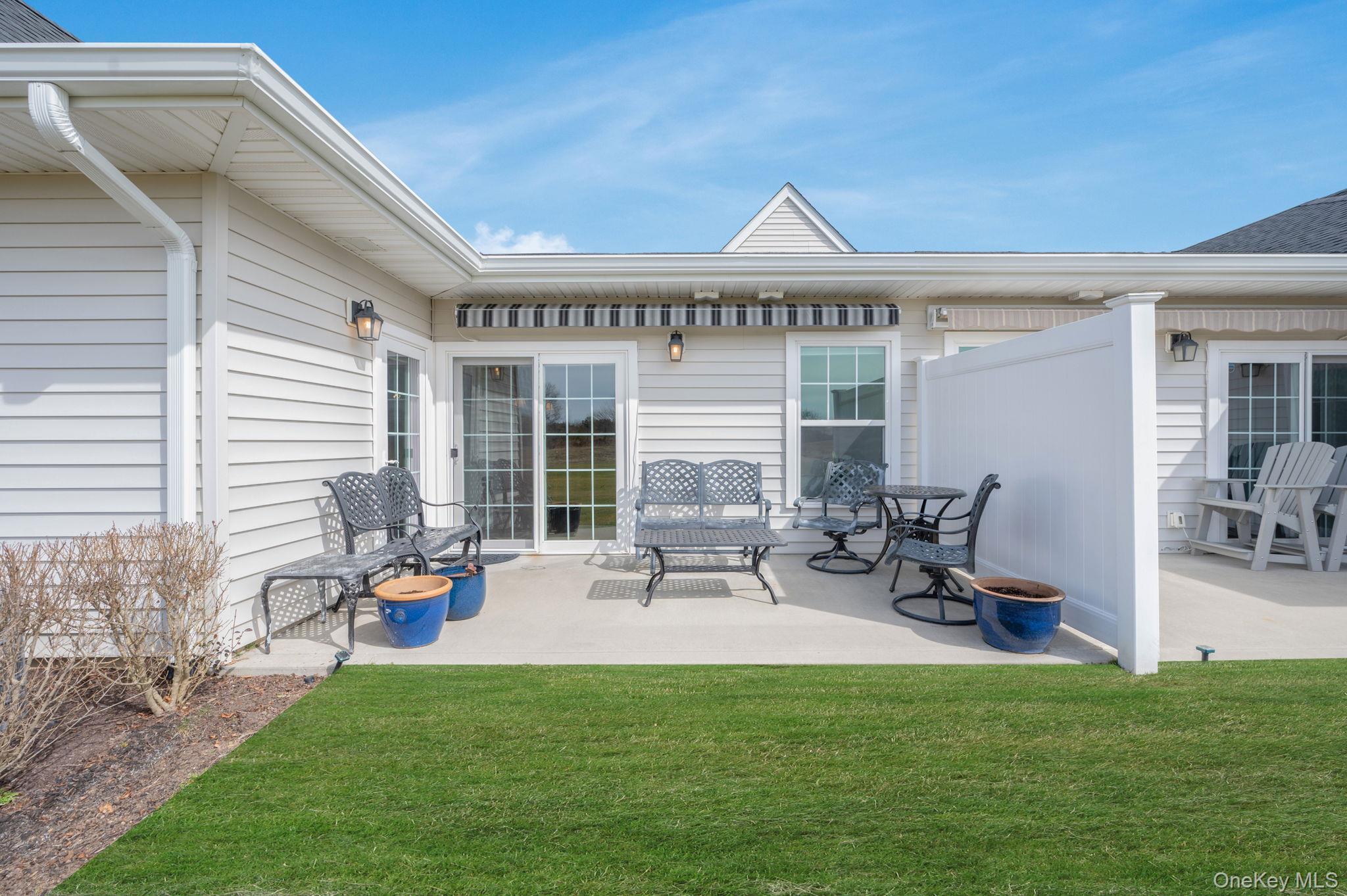 Condo Fox Hill Suffolk County, NY 11933, MLS-970952-28