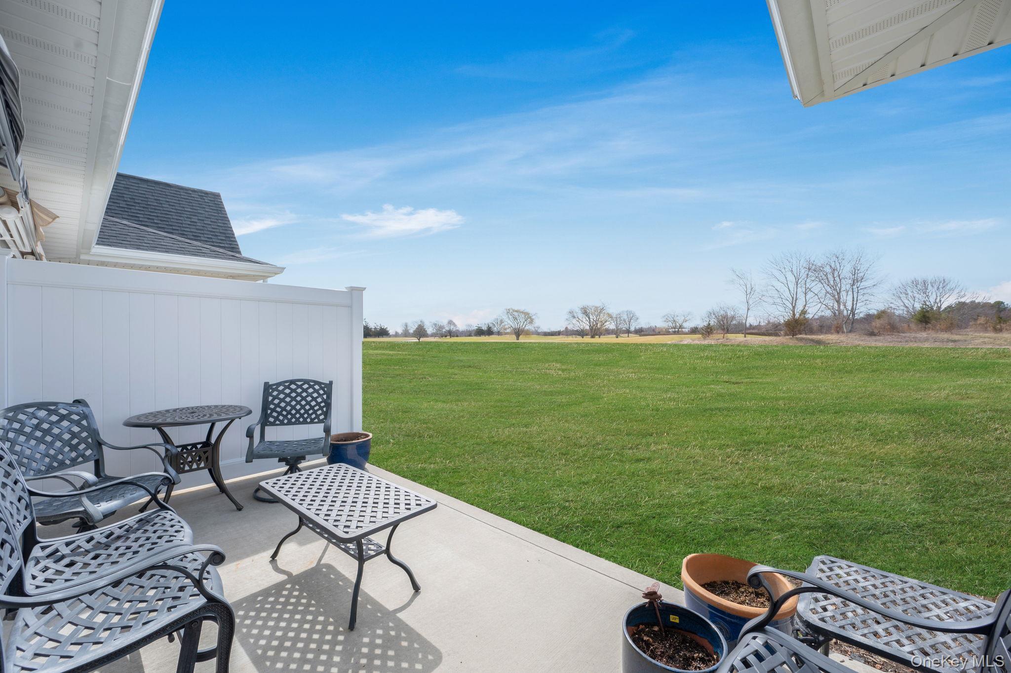 Condo Fox Hill Suffolk County, NY 11933, MLS-970952-29