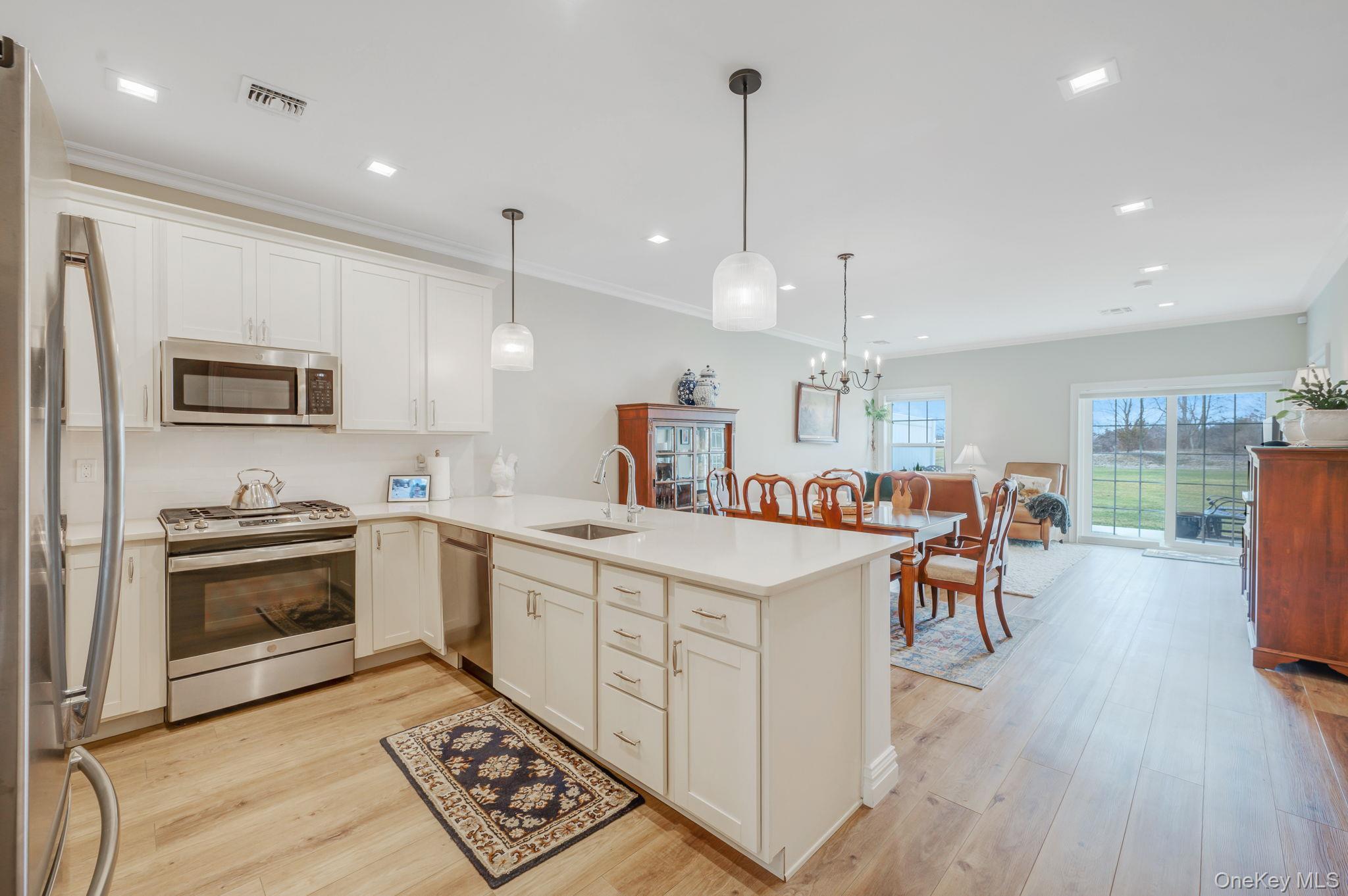 Condo Fox Hill Suffolk County, NY 11933, MLS-970952-7