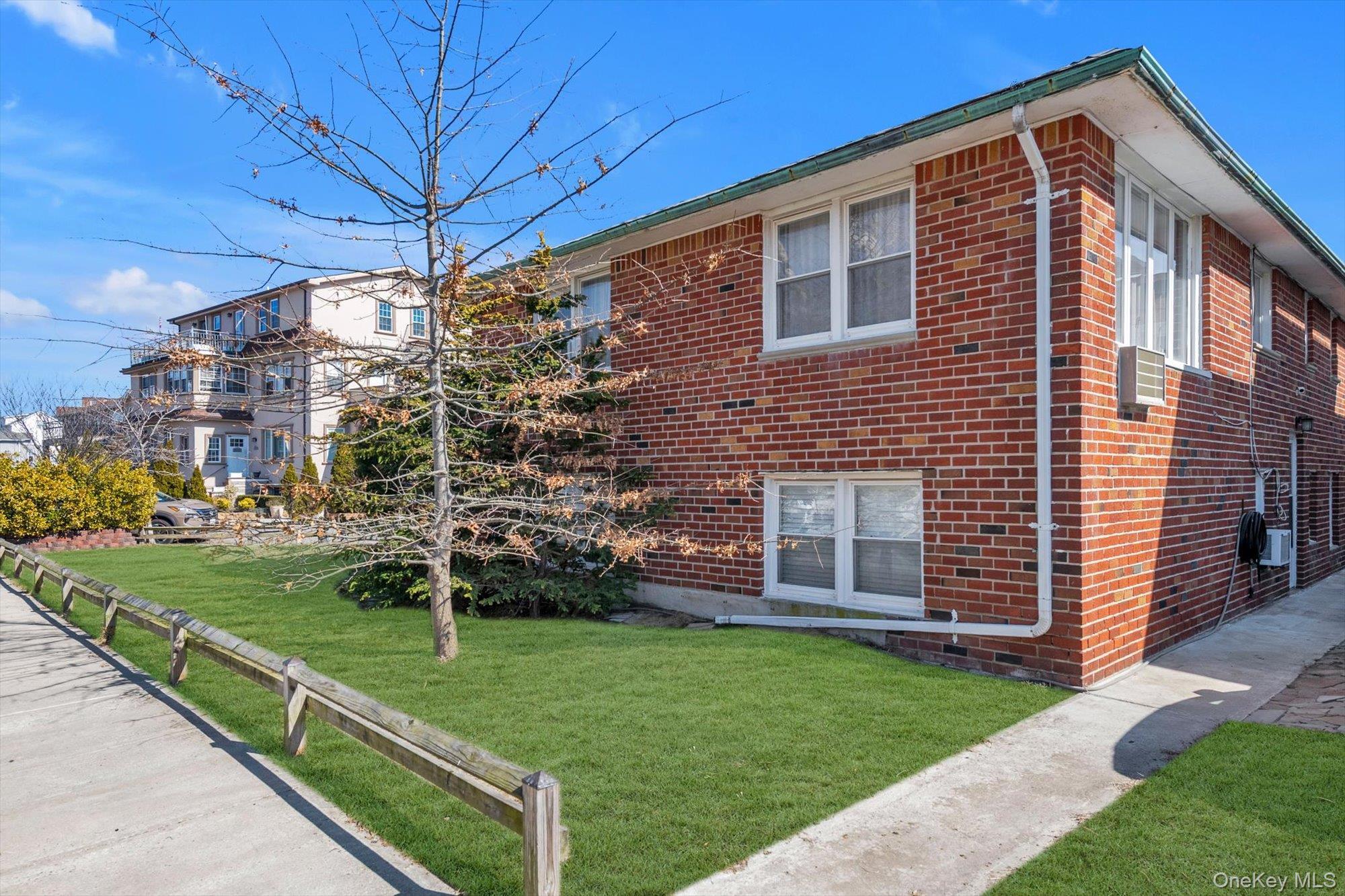 Single Family Atlantic  Brooklyn, NY 11224, MLS-970993-22