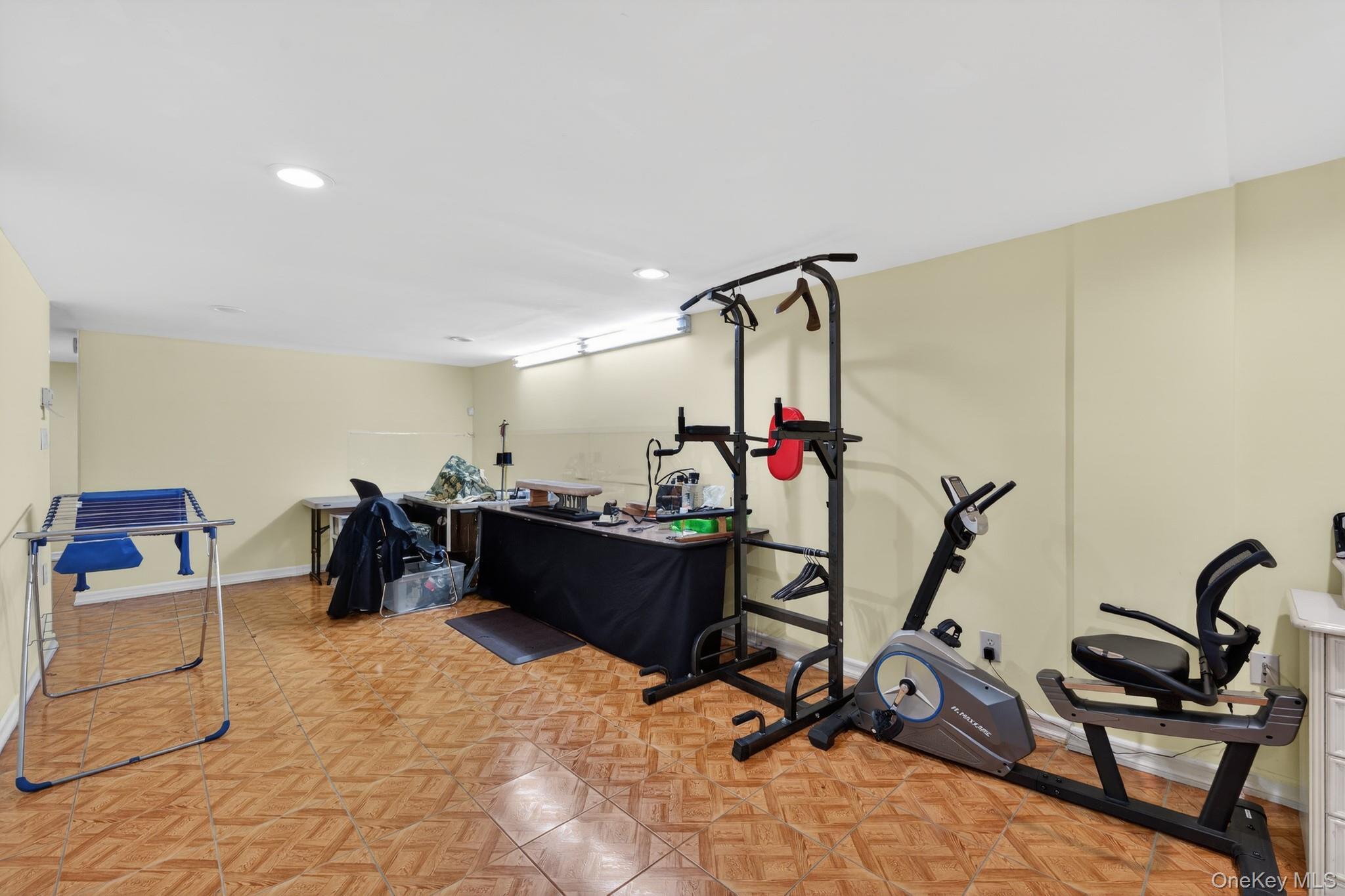 Single Family Alderton  Queens, NY 11374, MLS-971025-15