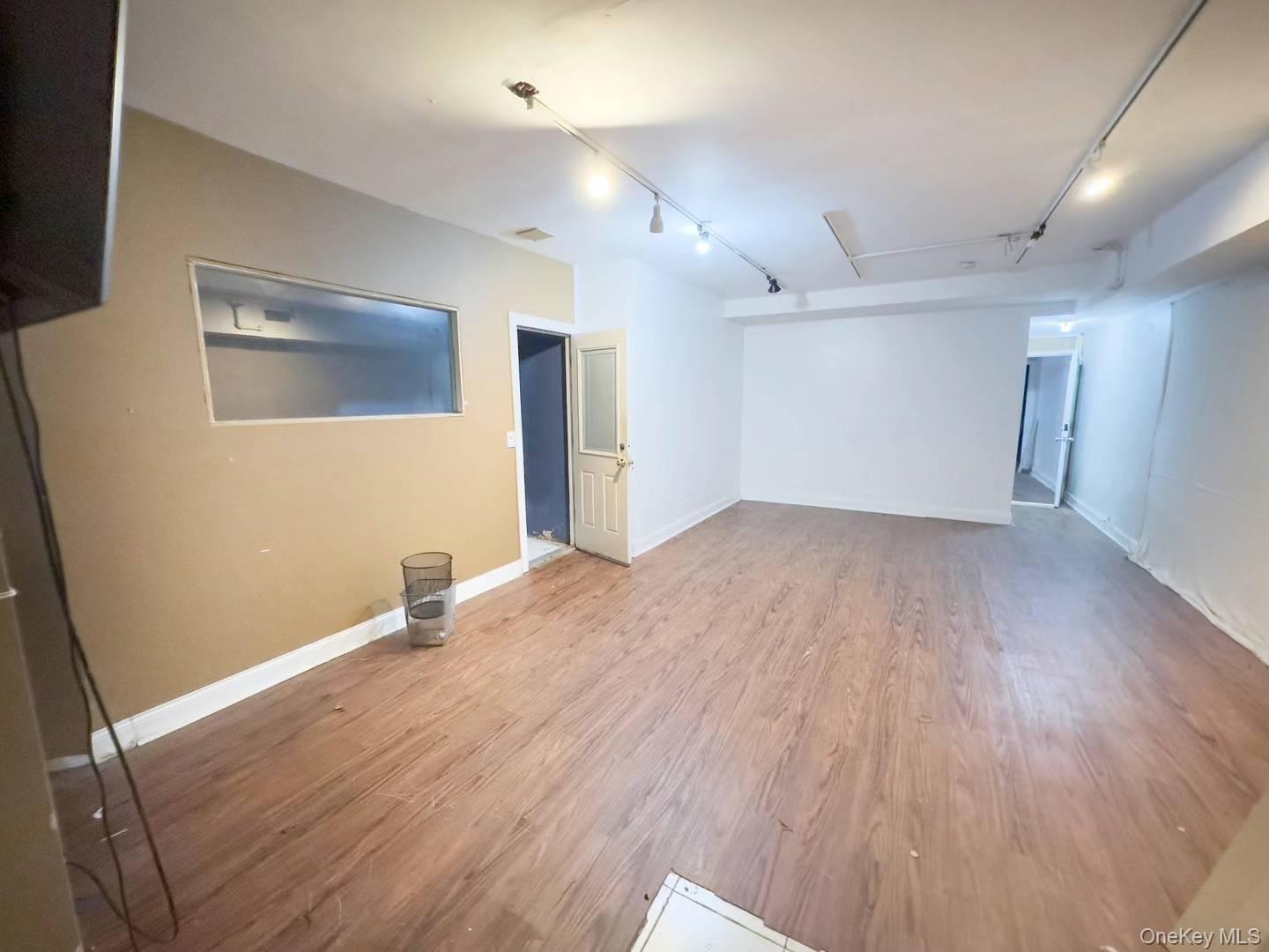 Commercial Sale Manhattan  Brooklyn, NY 11206, MLS-971029-7