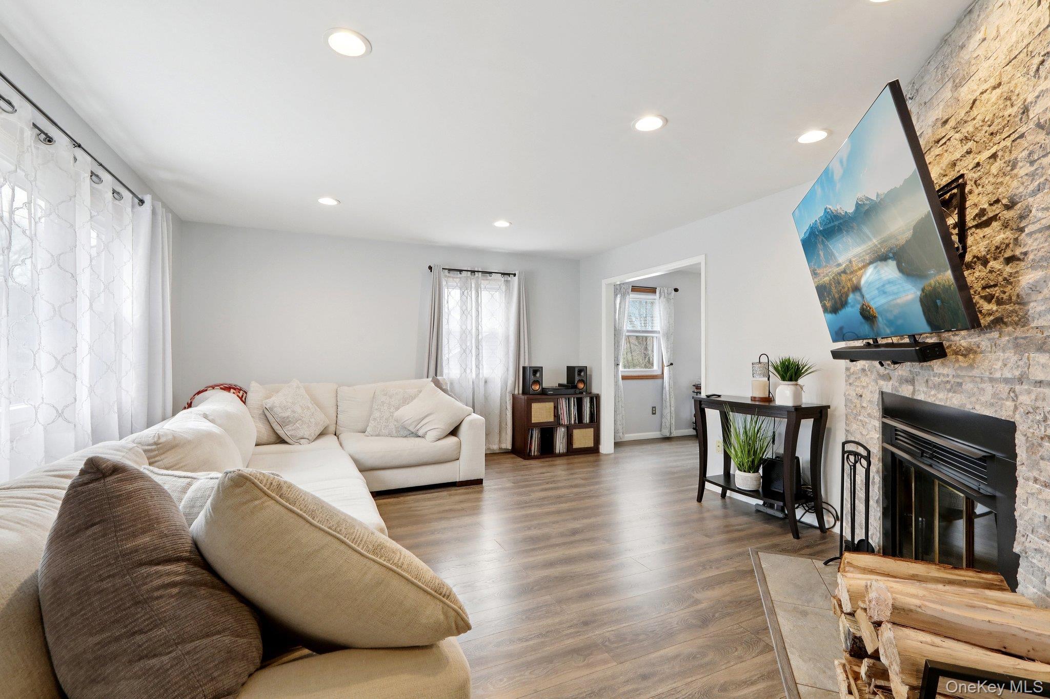 Single Family Oak  Orange County, NY 12553, MLS-971051-4