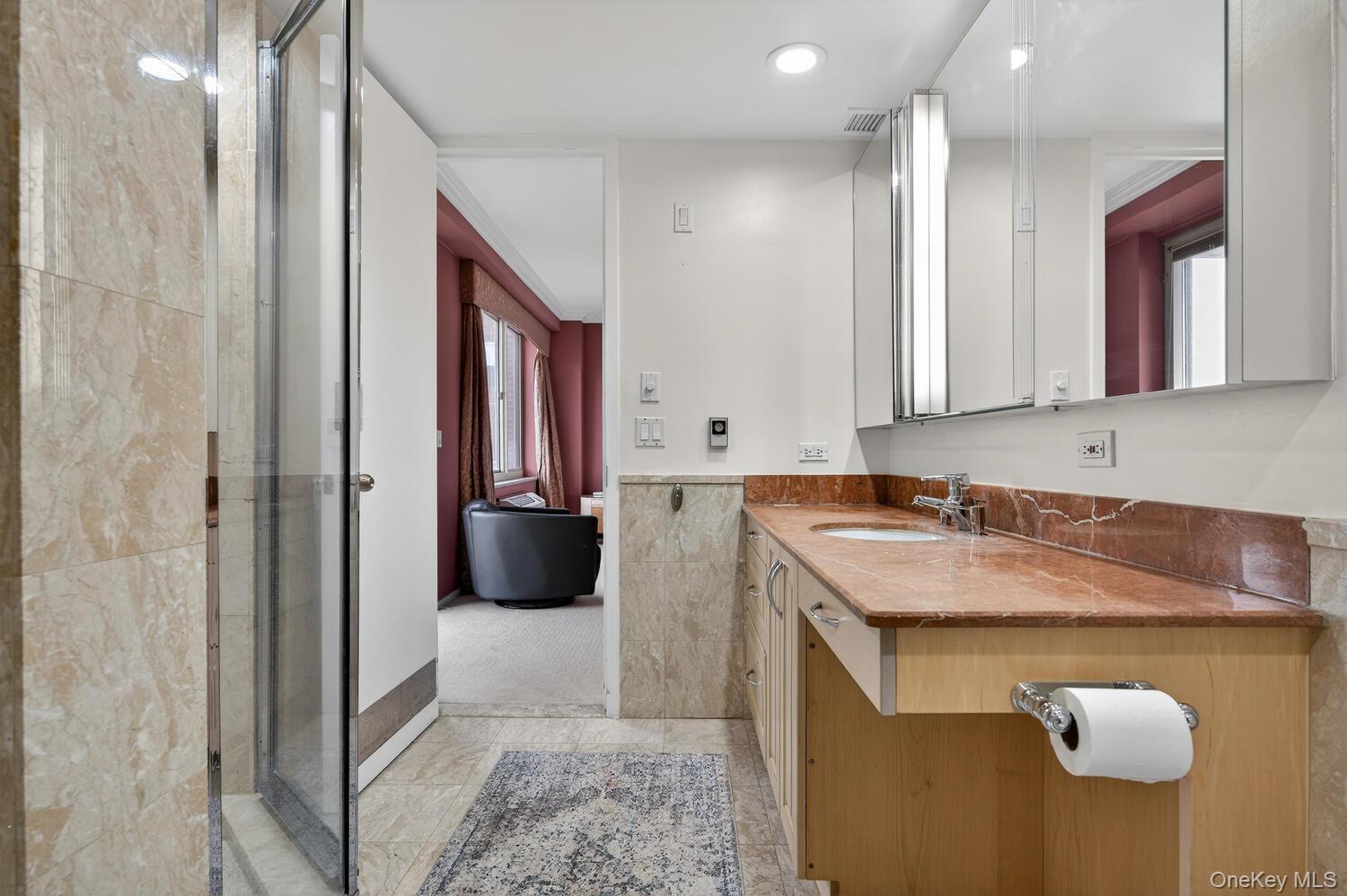 Condo Hilton  Nassau County, NY 11530, MLS-971055-20