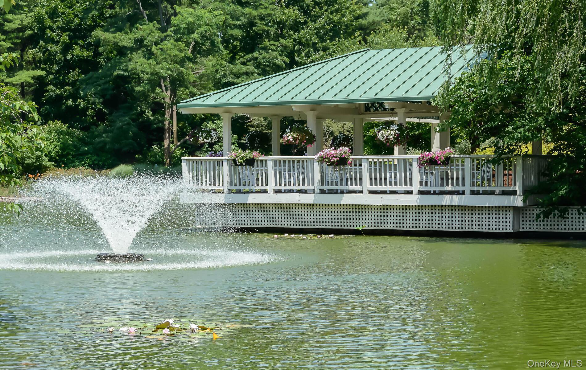 Condo Hilton  Nassau County, NY 11530, MLS-971055-42